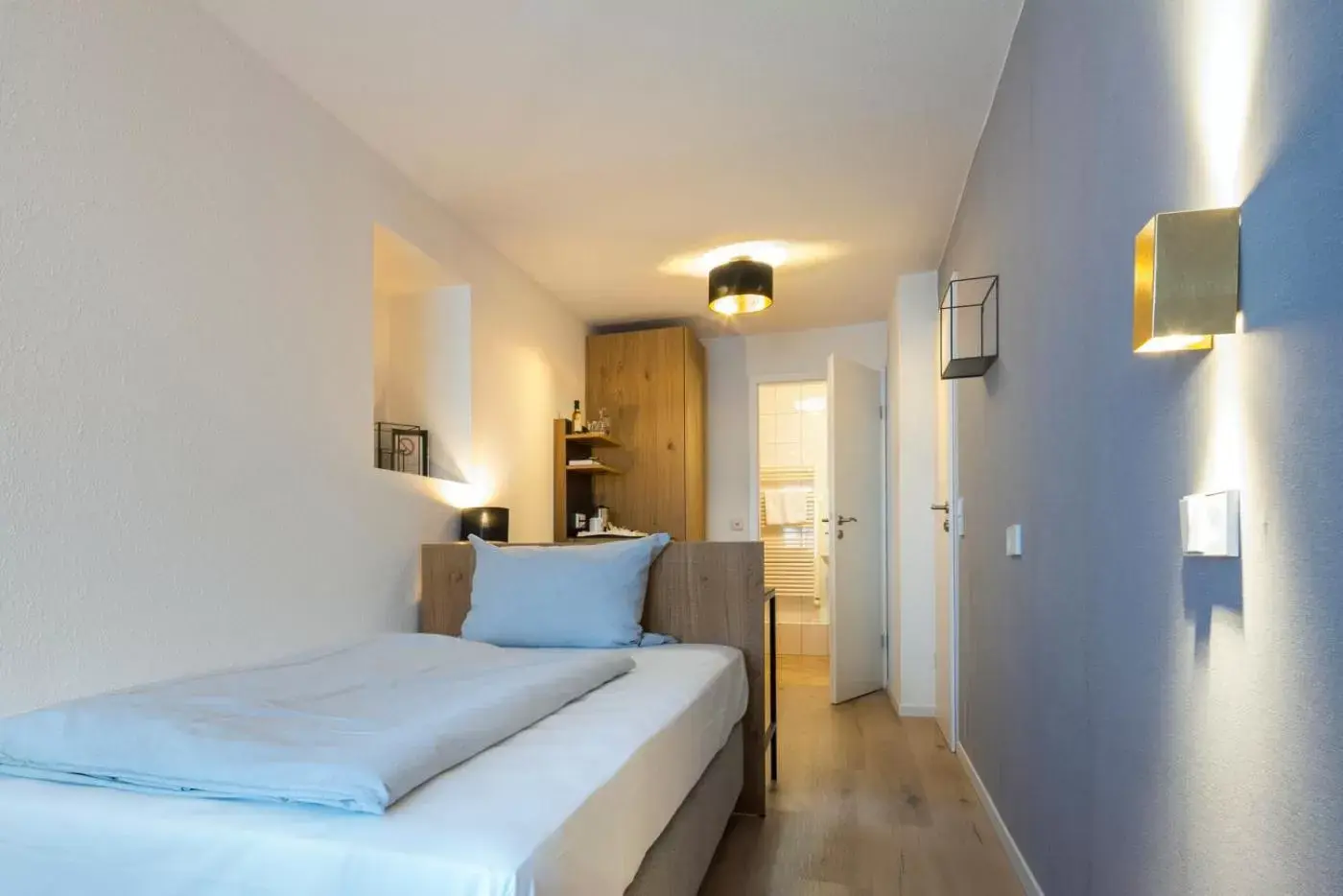 Single Room Guest House in Genusshotel Krone & Roadtrips bei Basel Single Room Guest House in Genusshotel Krone & Roadtrips bei Basel