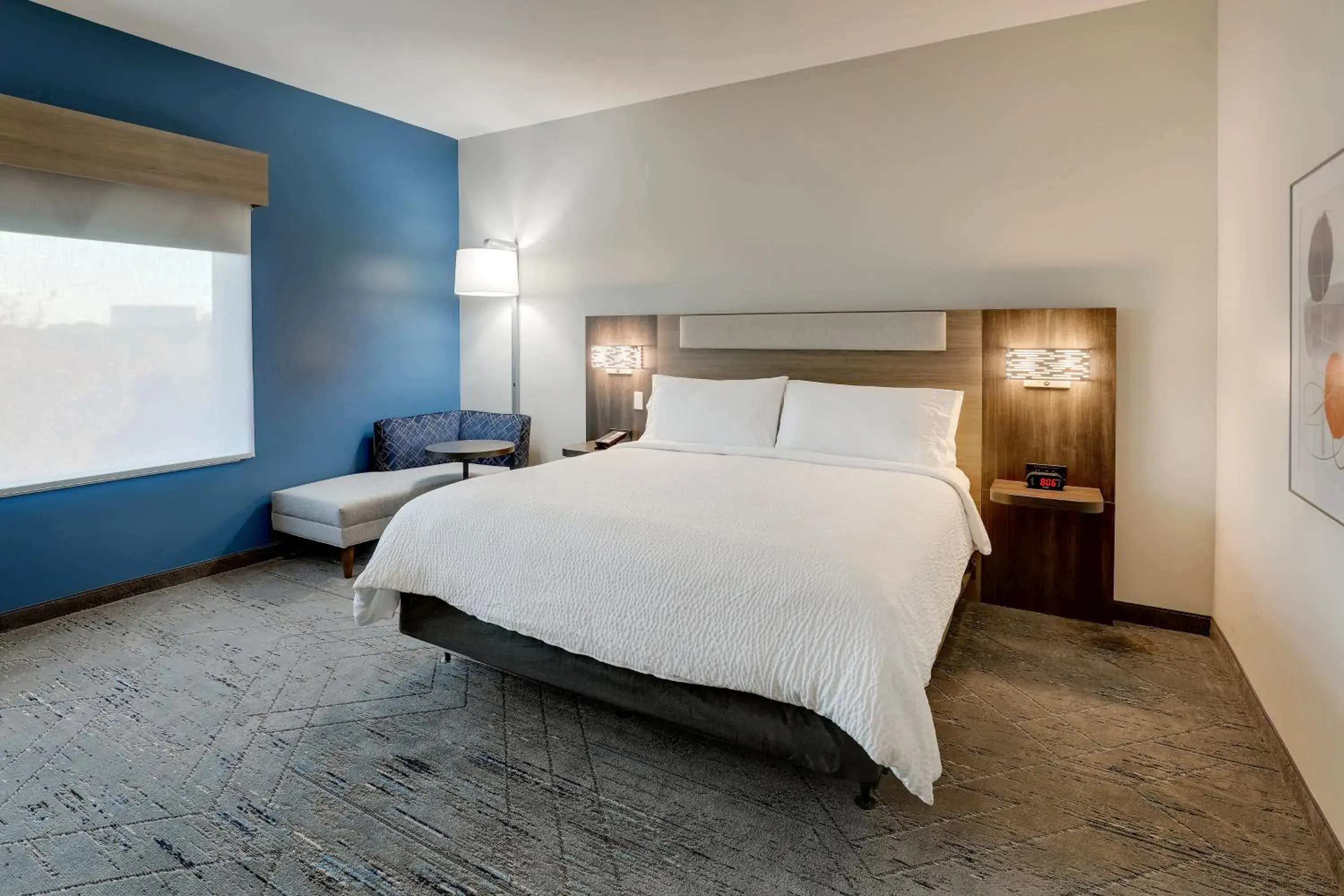 Bedroom, Bed in Holiday Inn Express Holly Springs - Raleigh Area by IHG Bedroom, Bed in Holiday Inn Express Holly Springs - Raleigh Area by IHG