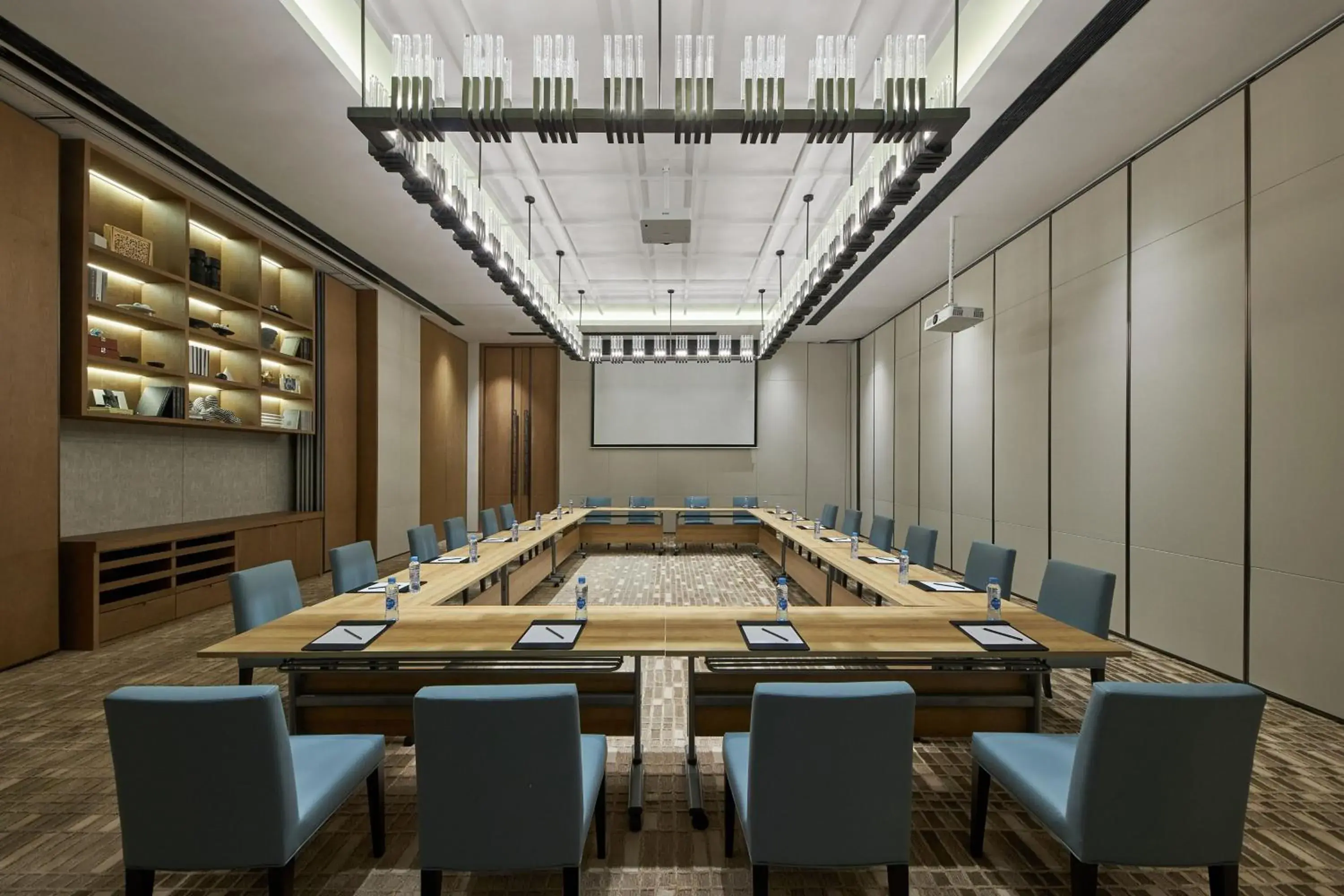 Meeting/conference room in Four Points by Sheraton Nanchang, Xihu