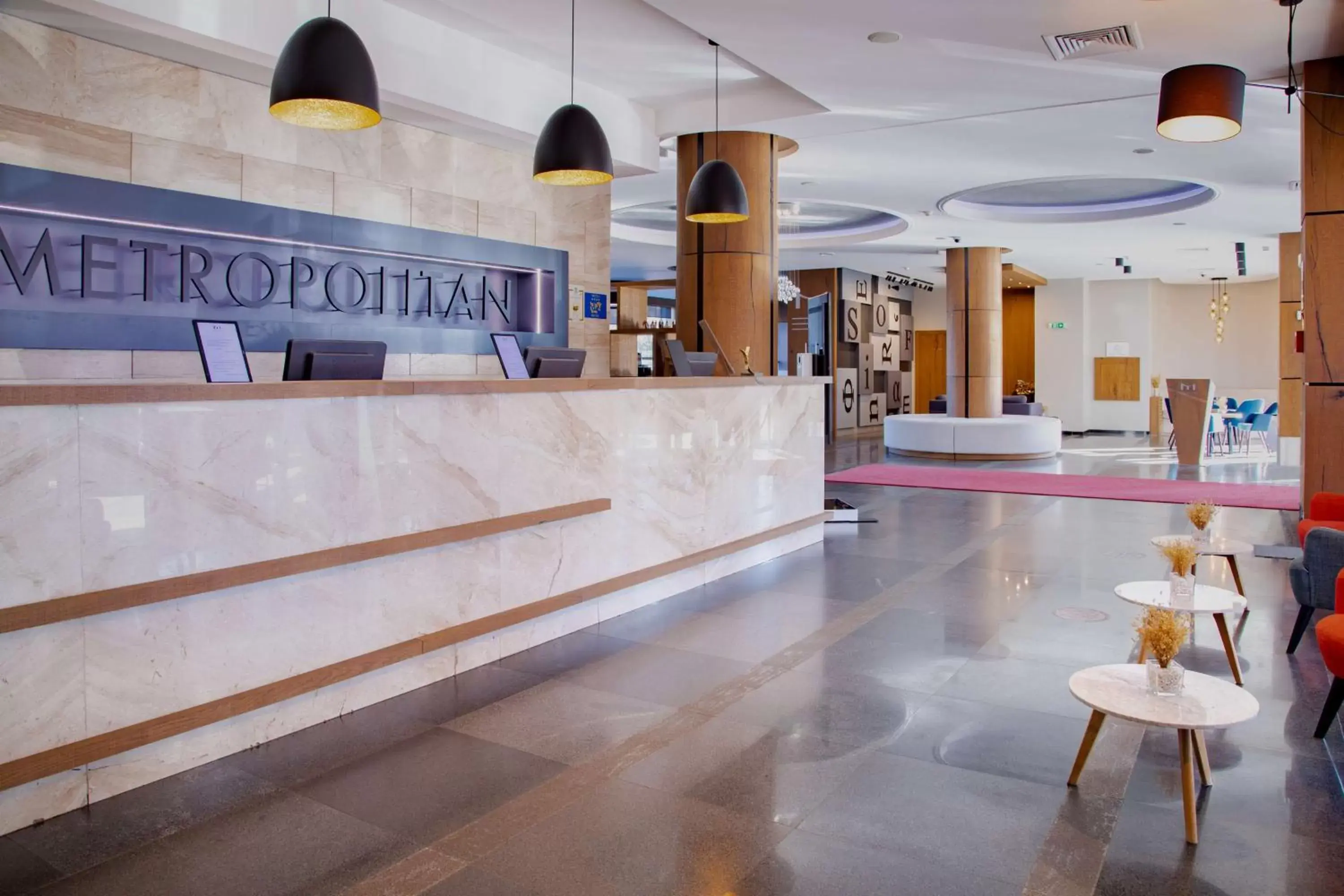 Lobby or reception in Metropolitan Hotel Sofia, a member of Radisson Individuals