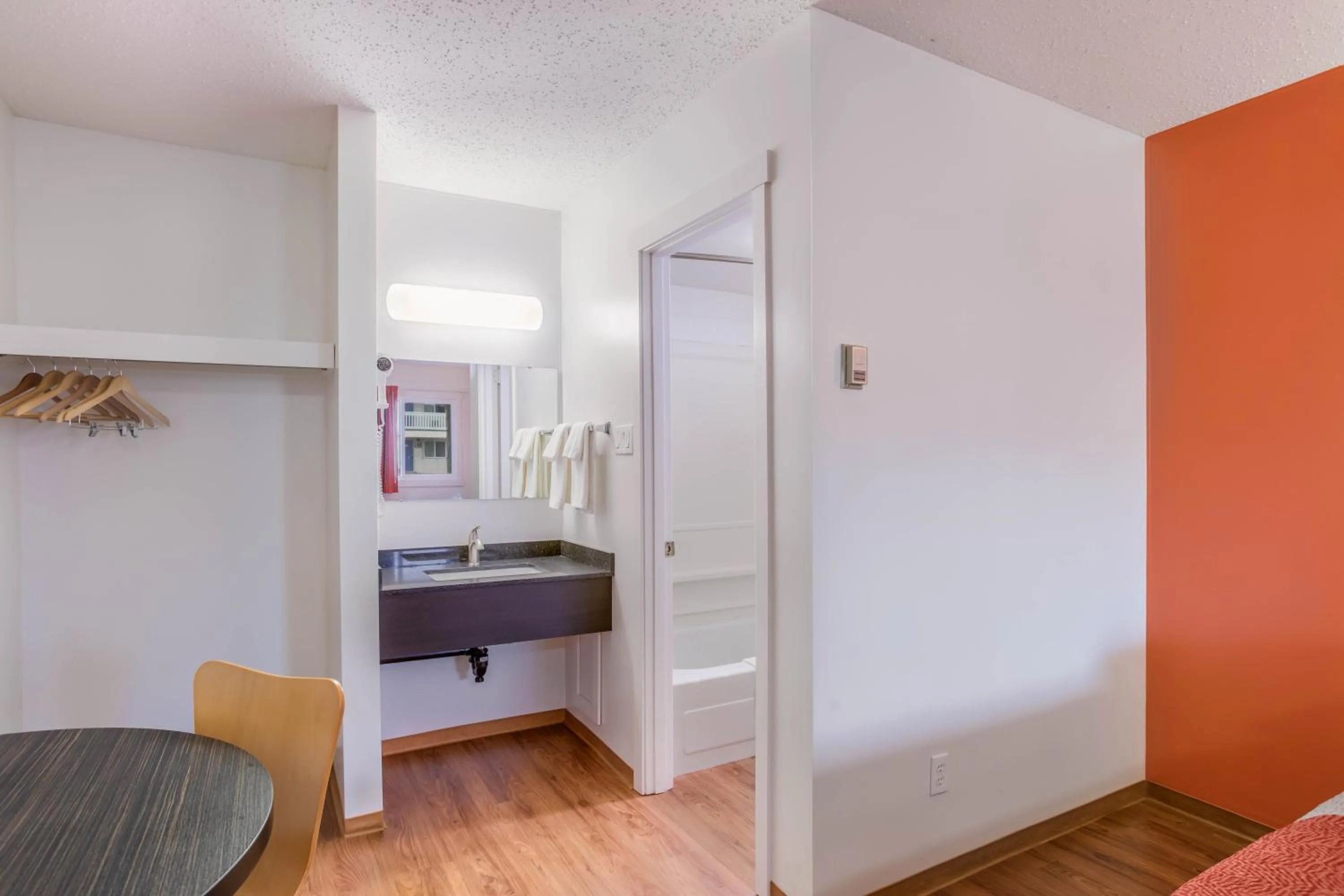 Bathroom in Motel Bo-Camrose, AB