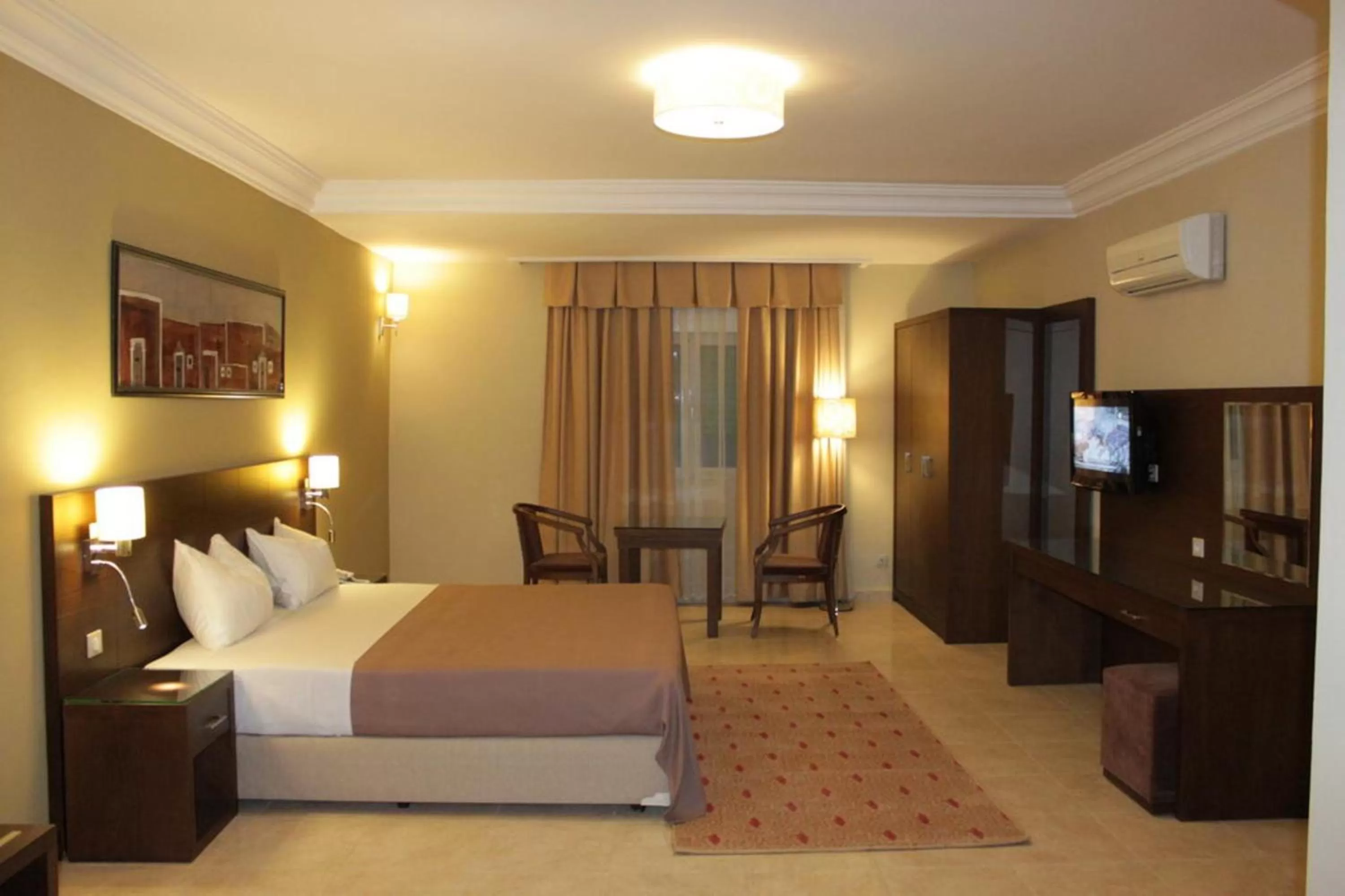 Photo of the whole room, Bed in Hotel Mauricenter Nouakchott