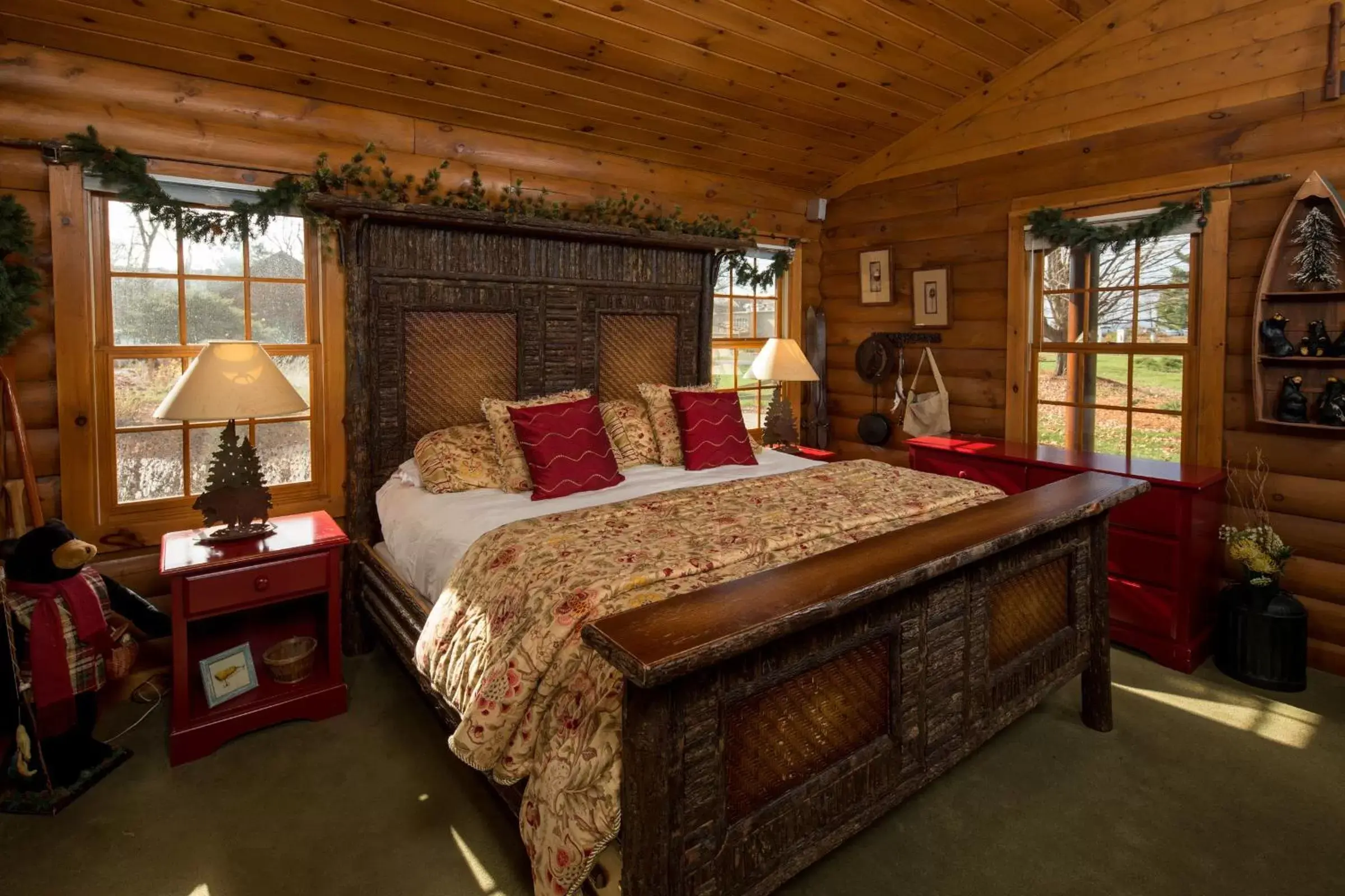 Day, Bed in Goldmoor Inn & Resort