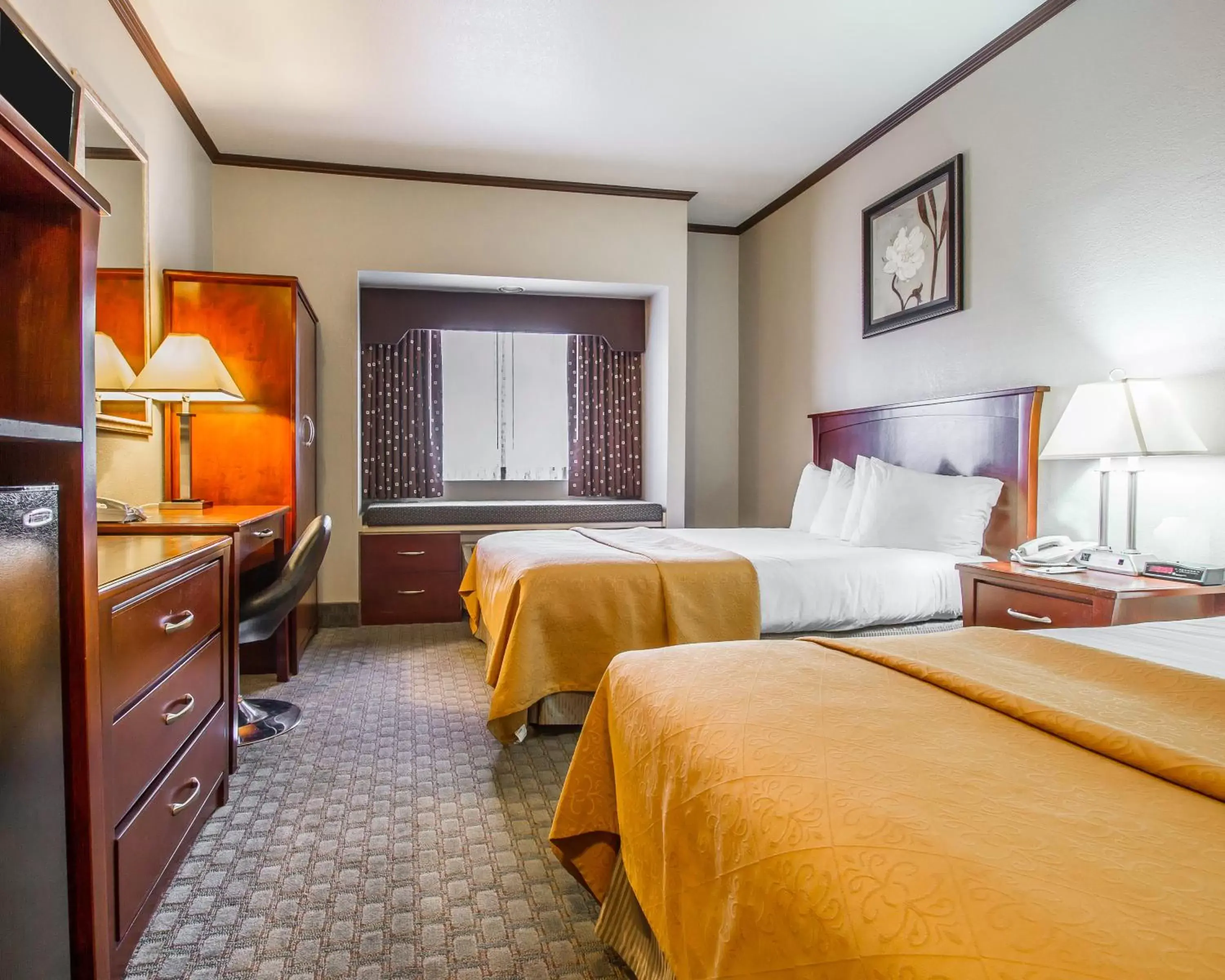 Queen Room with Two Queen Beds - Disability Access in Quality Inn Chandler I-10