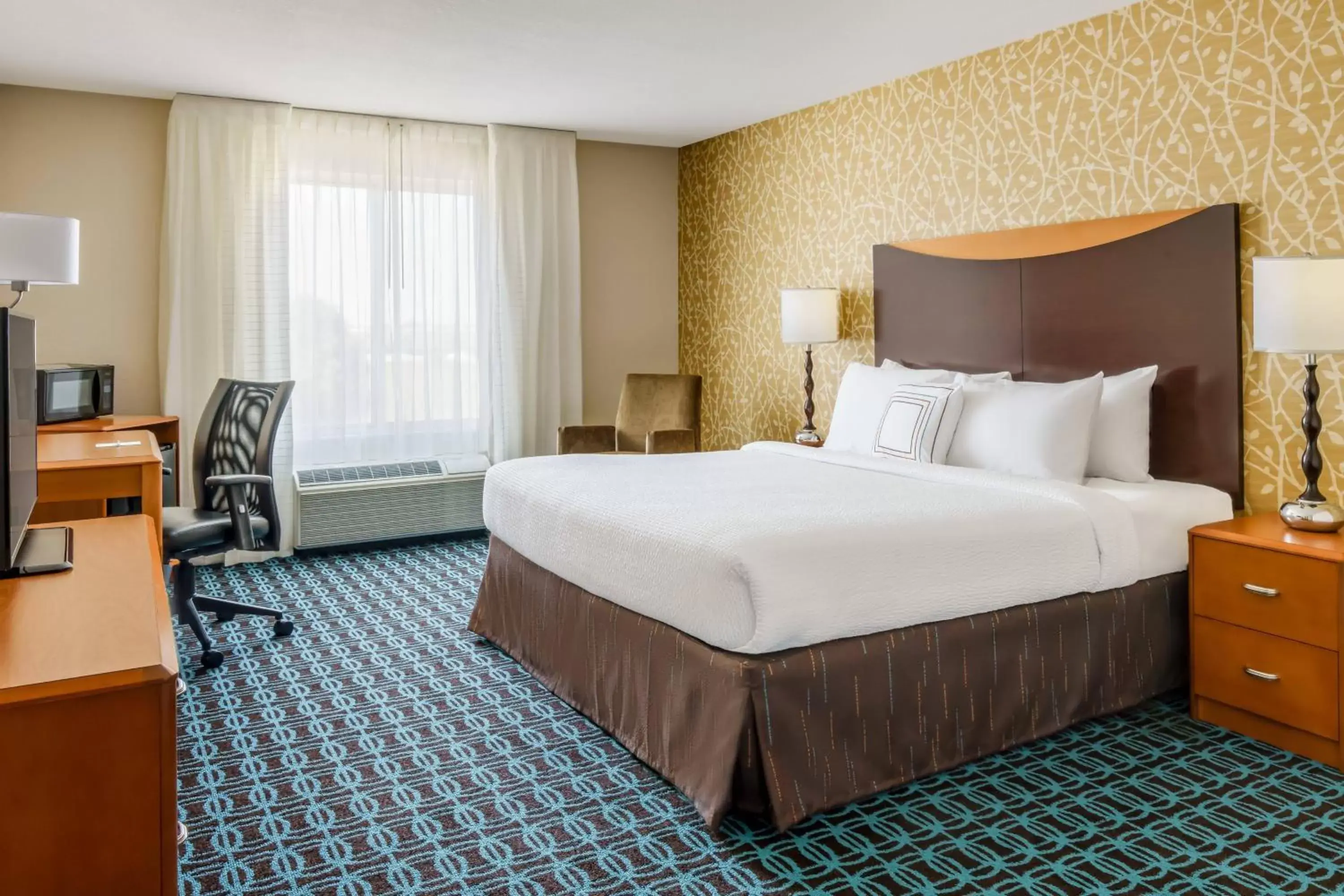 Photo of the whole room, Bed in Fairfield by Marriott Peoria East
