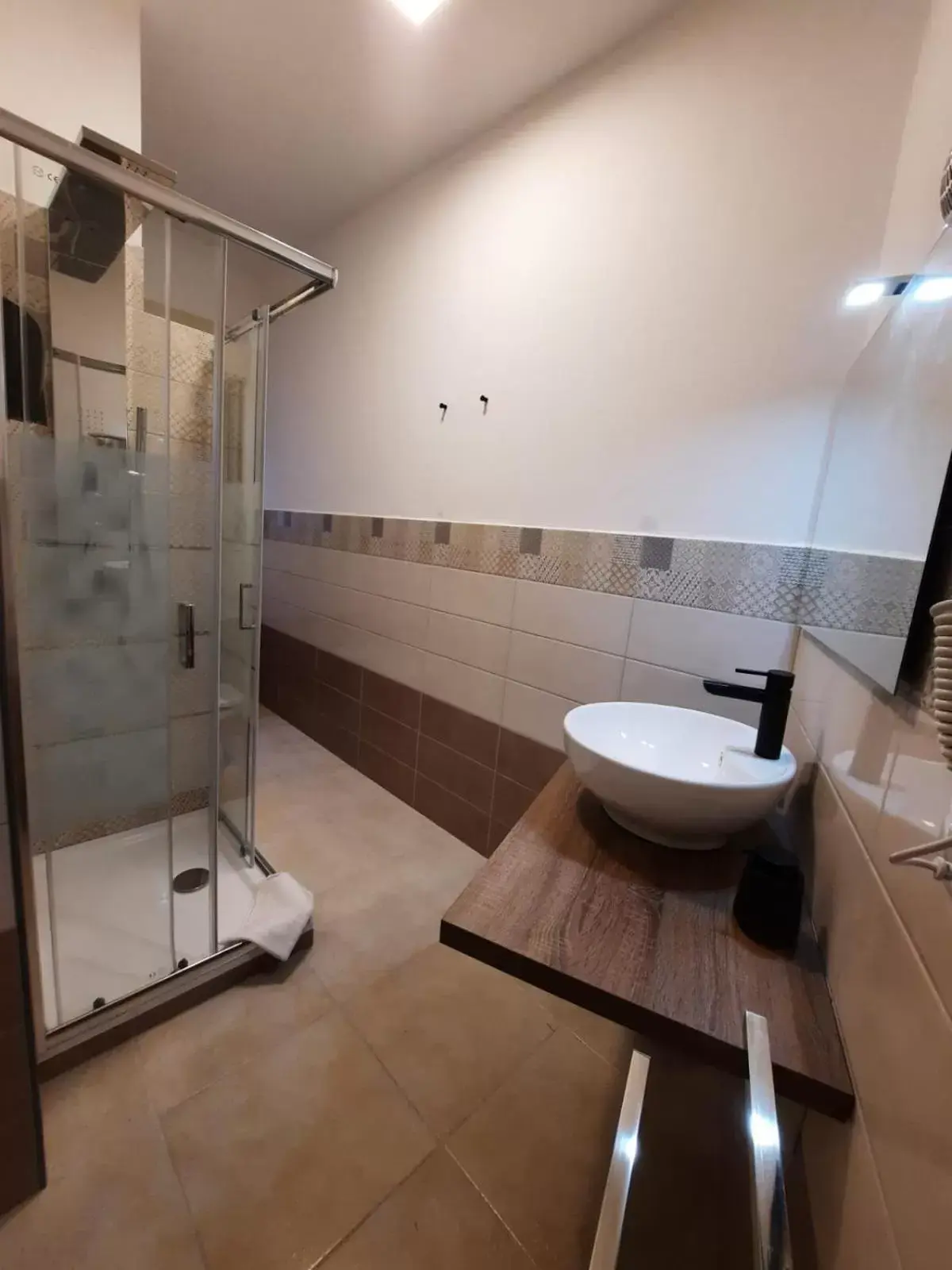 Shower, Bathroom in U Baruni B&B