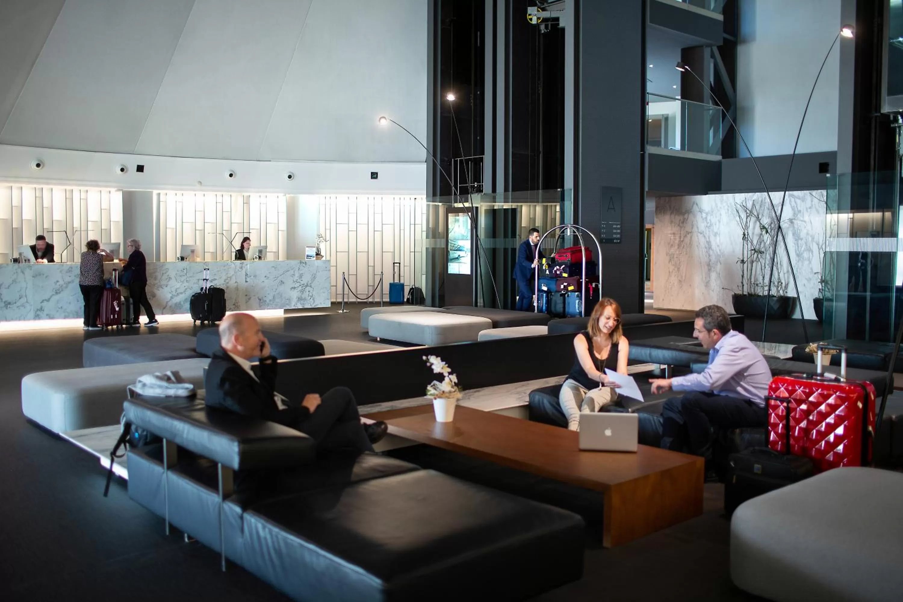 Lobby or reception in BAH Barcelona Airport Hotel