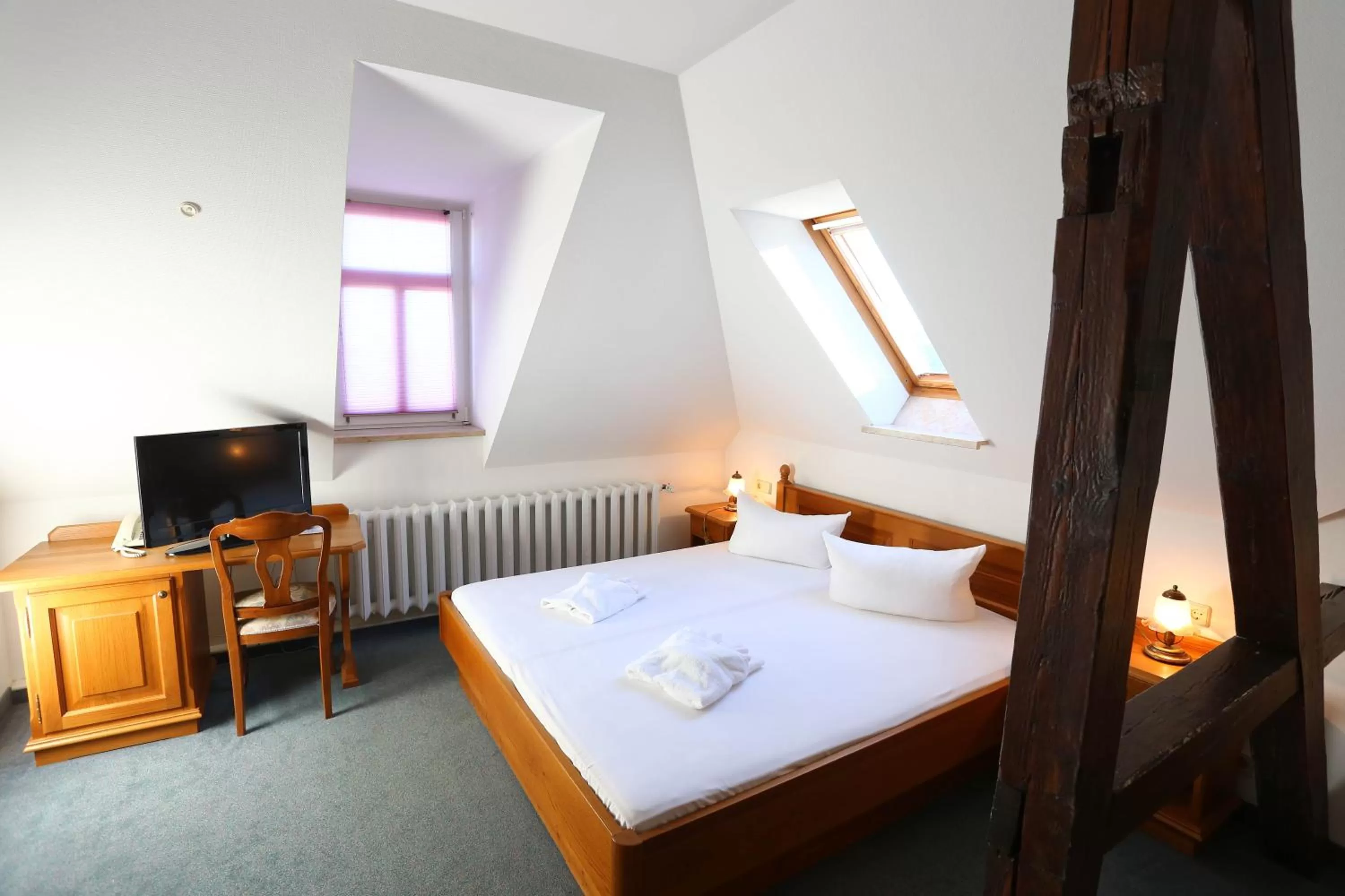 Bed in Parkhotel Forsthaus