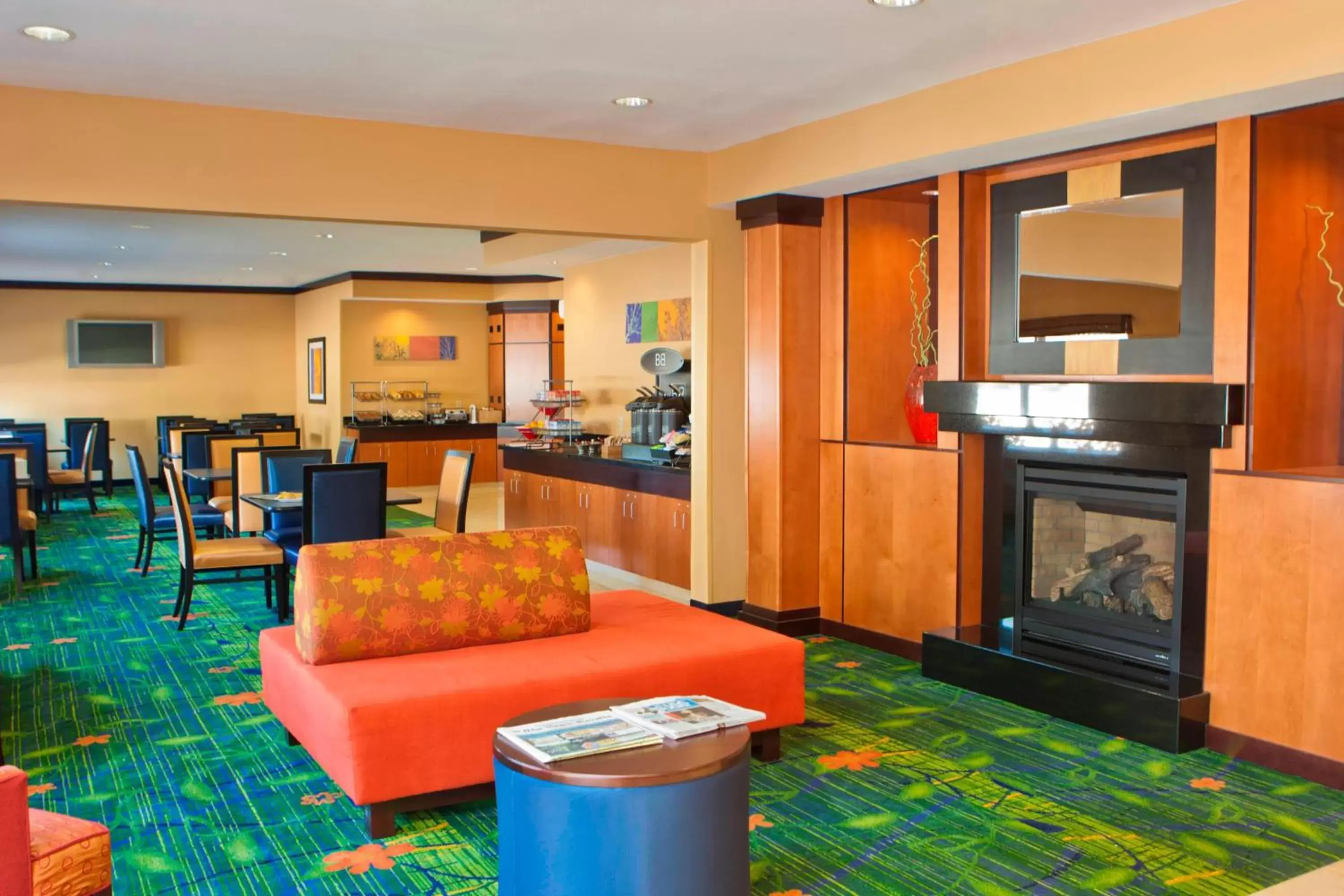 Lobby or reception, Lobby/Reception in Fairfield Inn & Suites by Marriott Champaign
