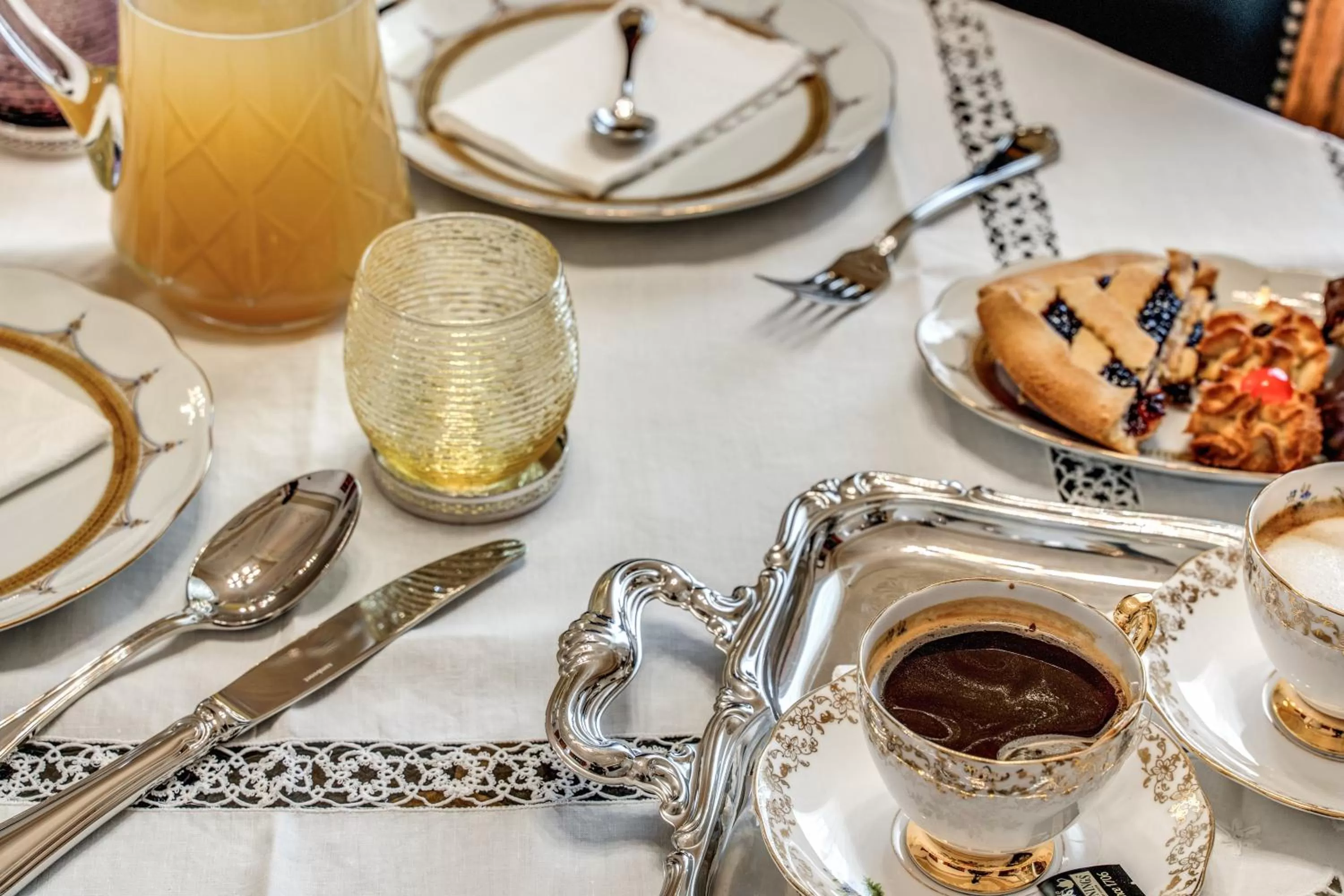 Breakfast in Palazzo Stunis - Dimora di Charme
