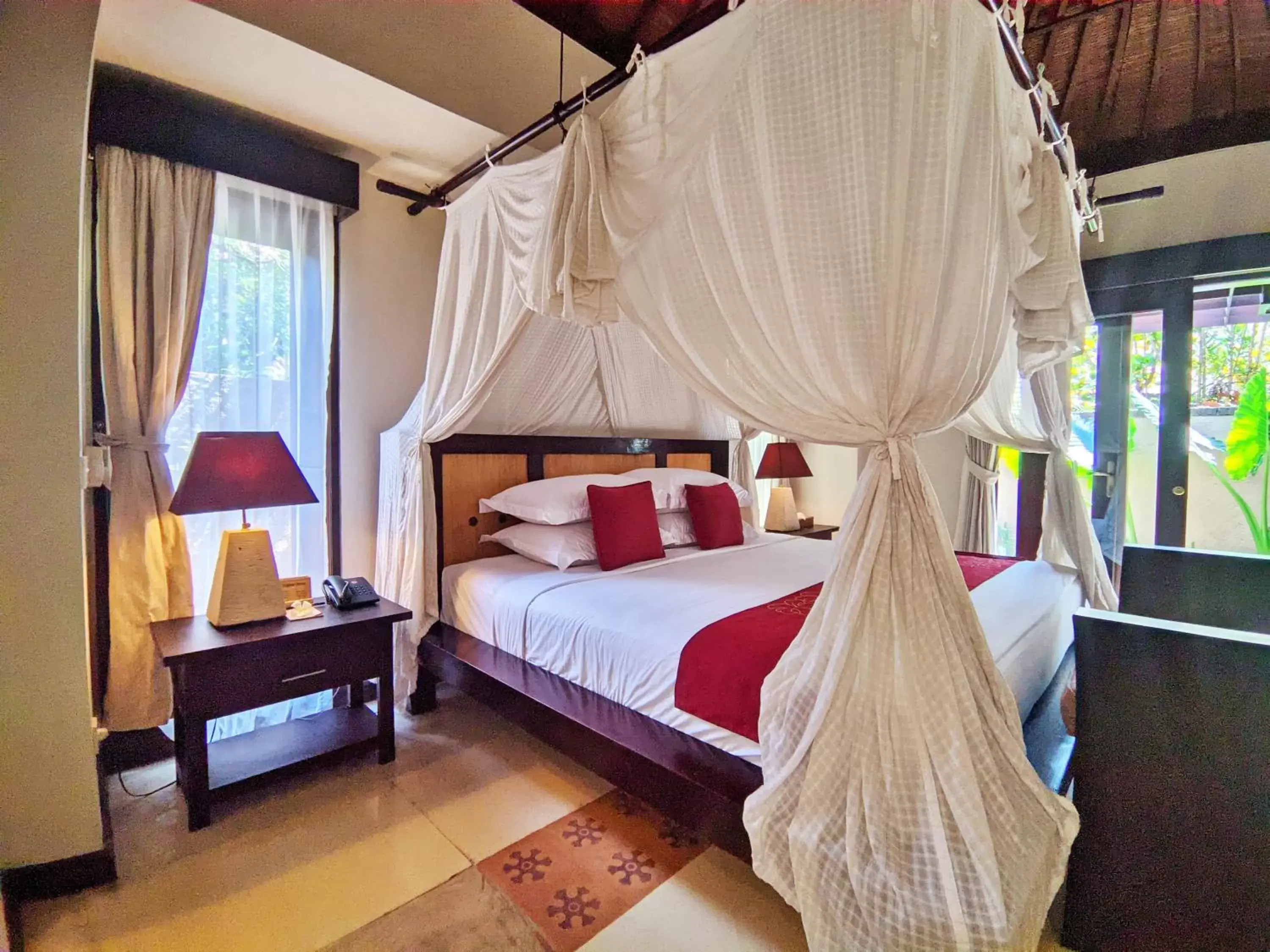 Bed in Barong Resort and Spa