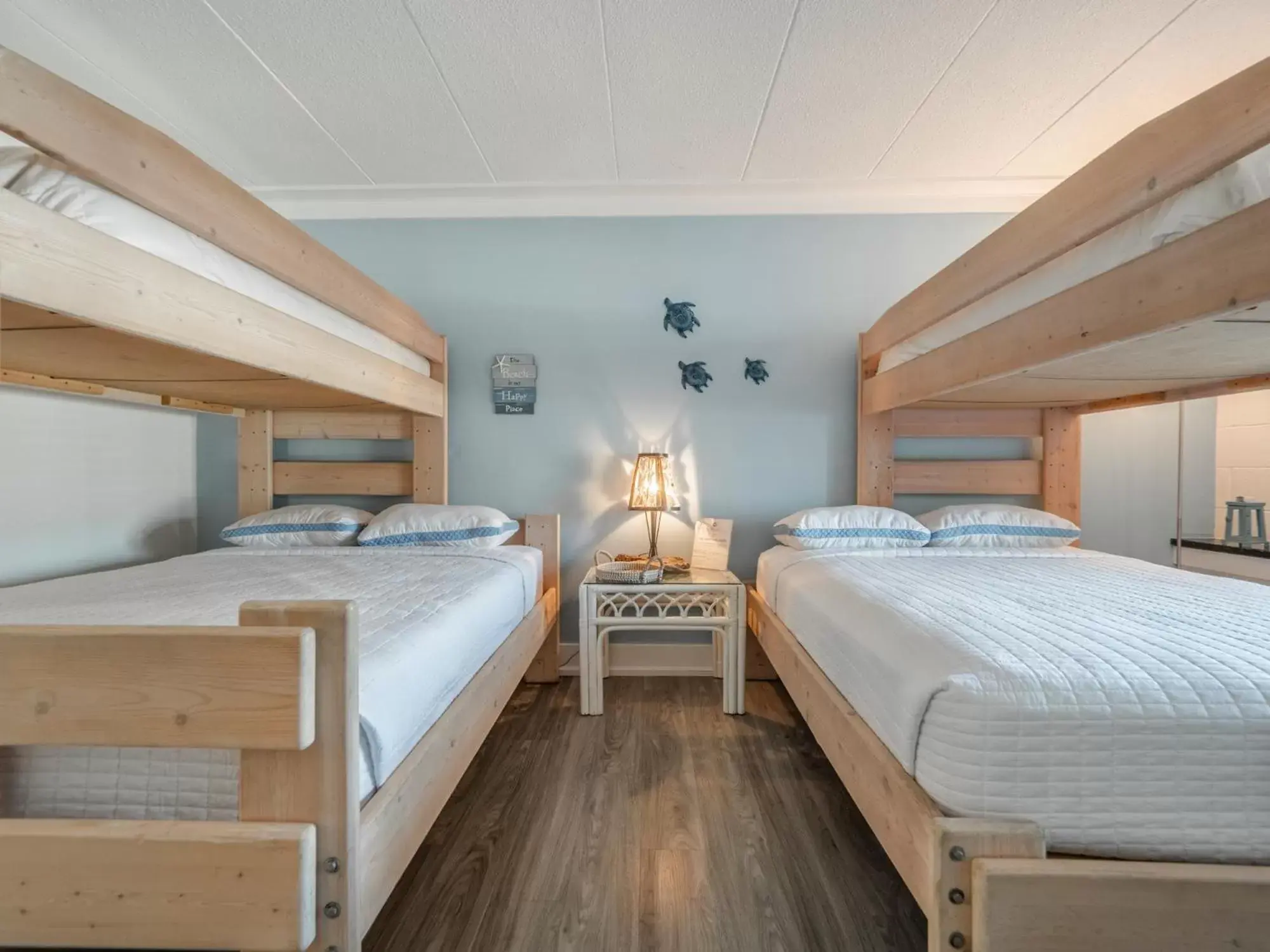 Property building, Bunk Bed in The Waterway Pet Friendly by Carolina Retreats