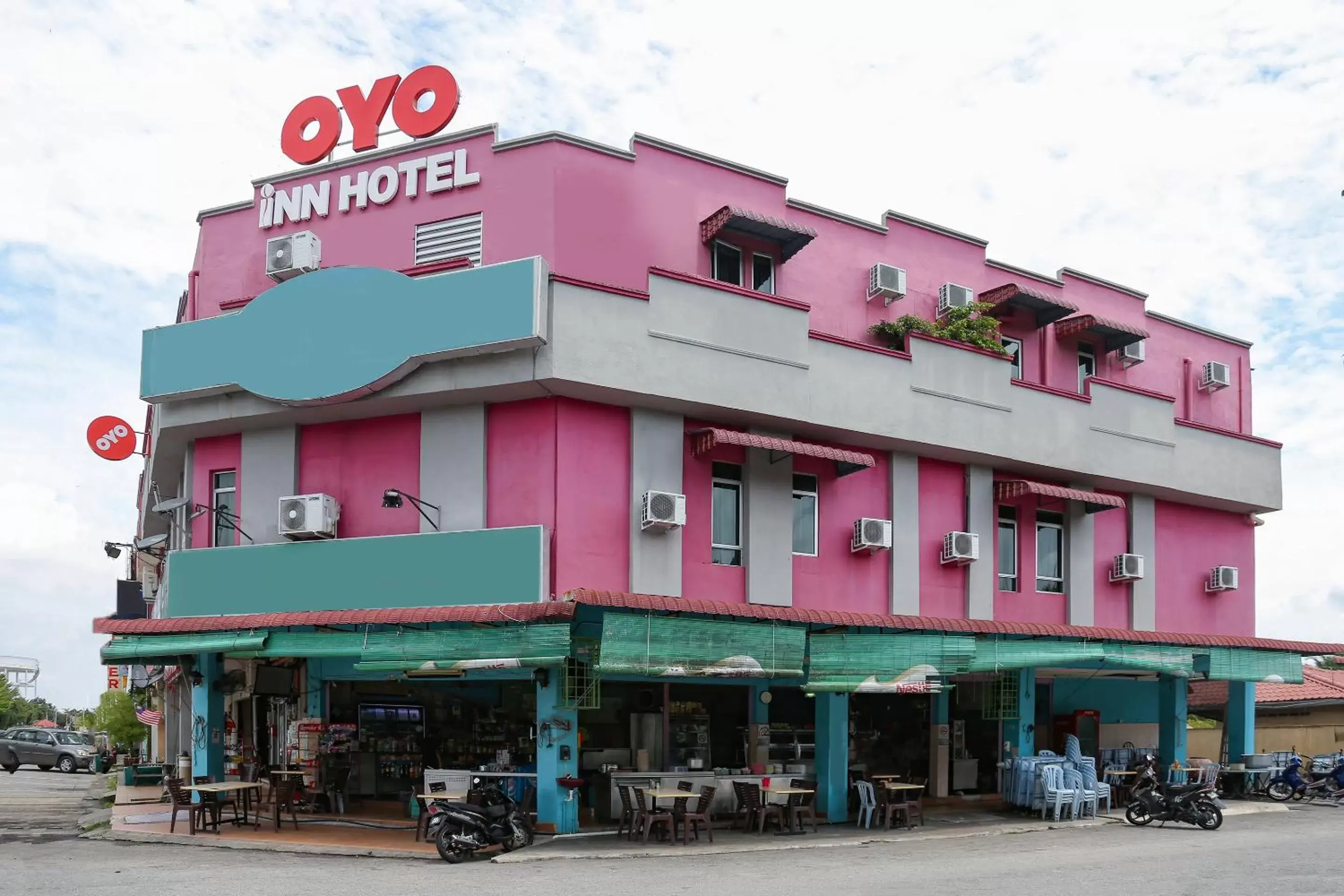 Facade/entrance, Property Building in OYO 89650 Inn Hotel