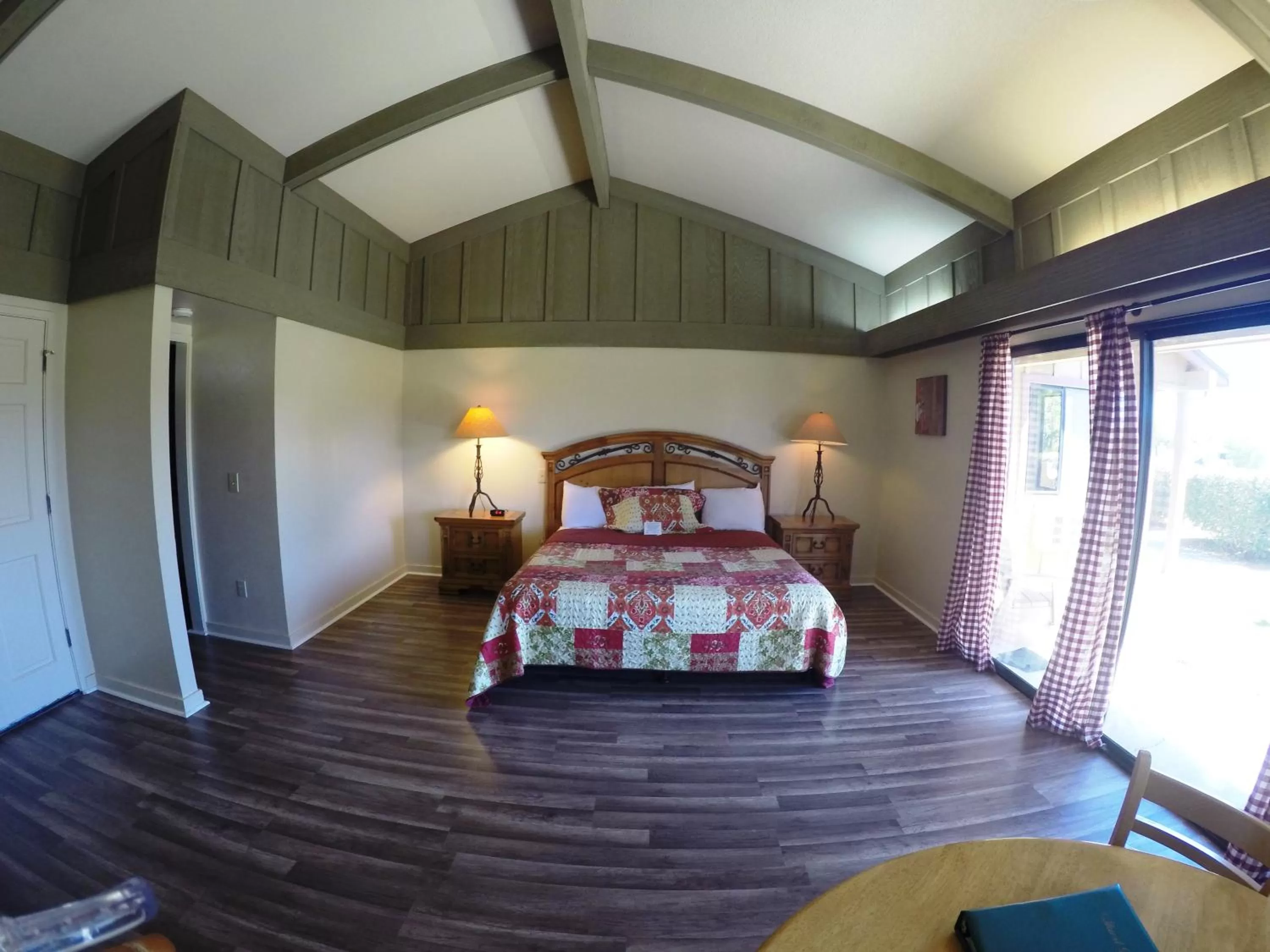 Bed in Ridgemark Golf Club and Resort