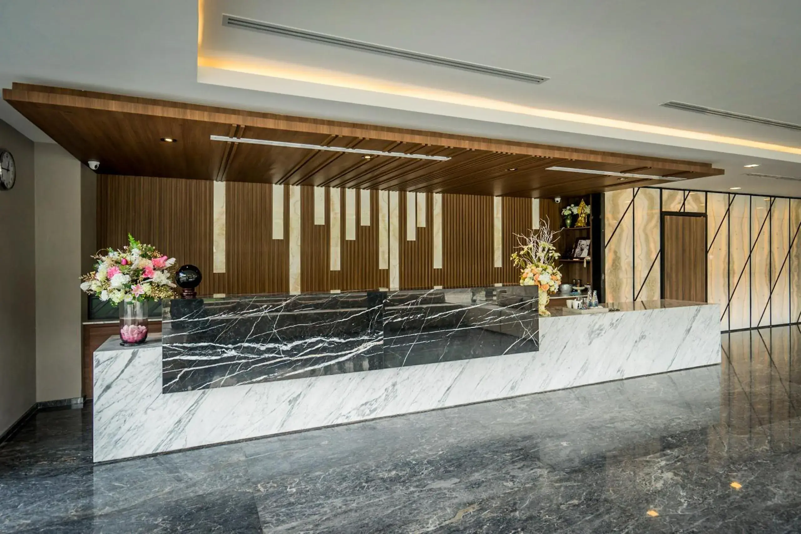 Lobby/Reception in Onix Hotel Bangkok