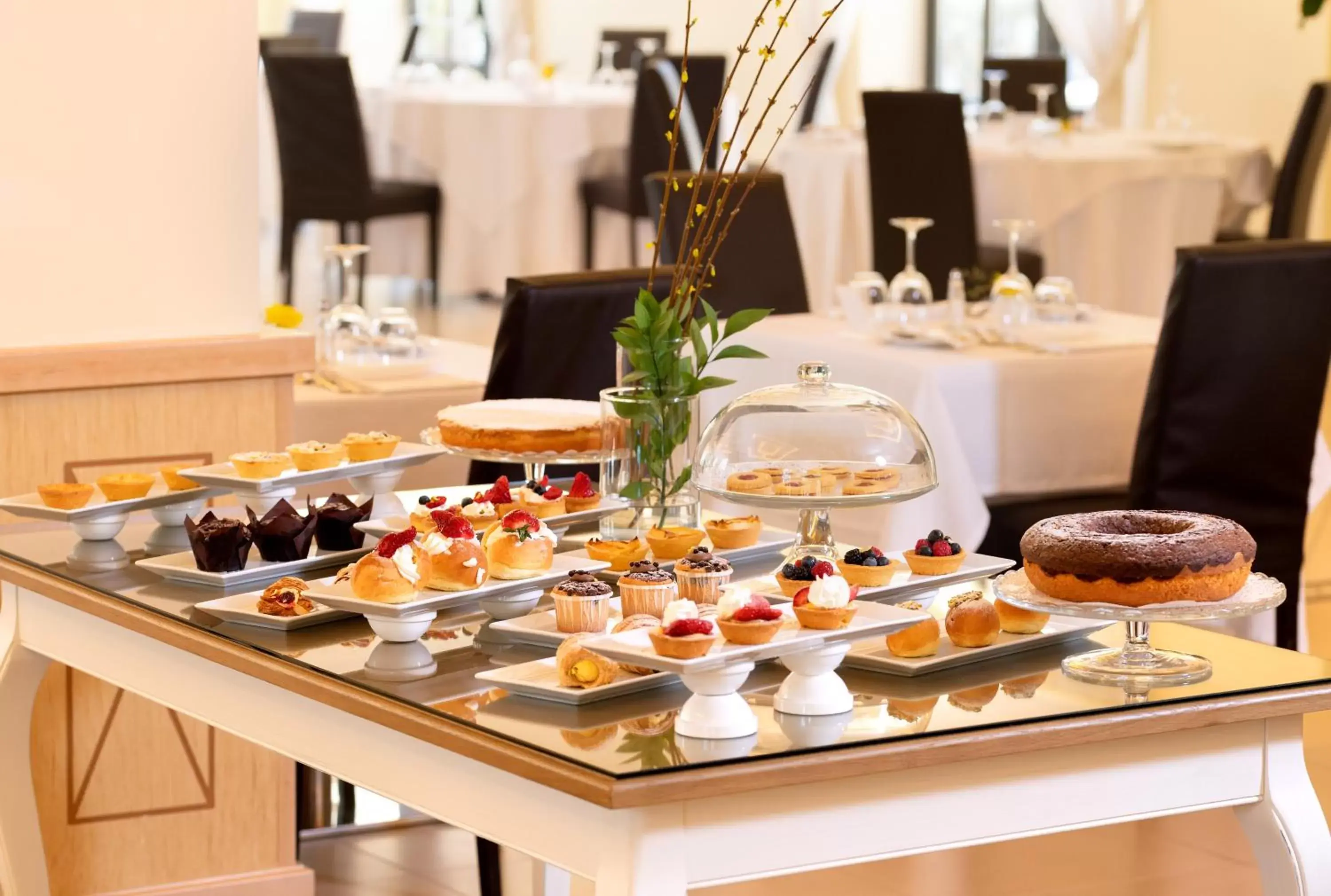 Buffet breakfast in San Severino Park Hotel & SPA, BW Signature Collection