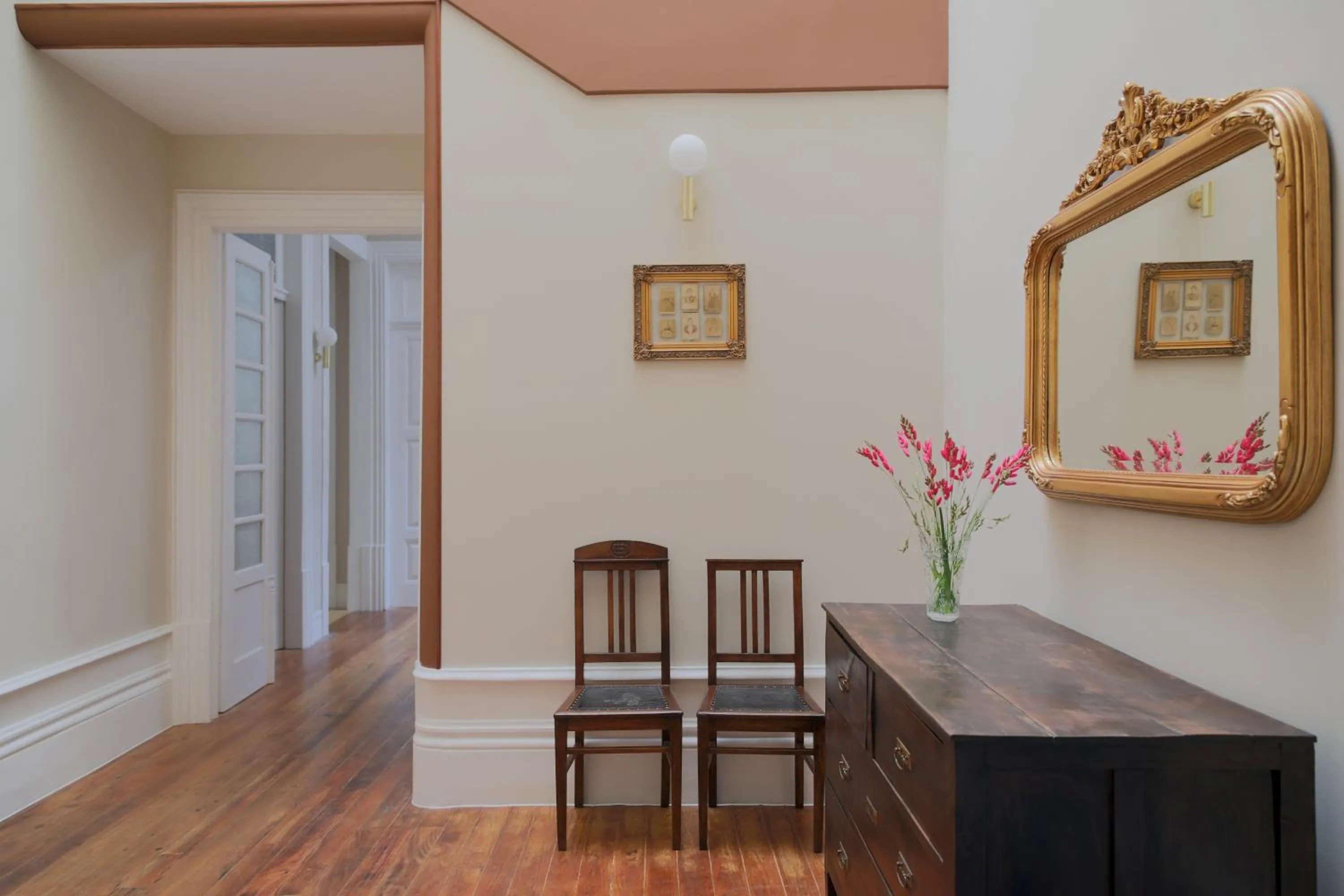 Decorative detail in Original Douro Hotel