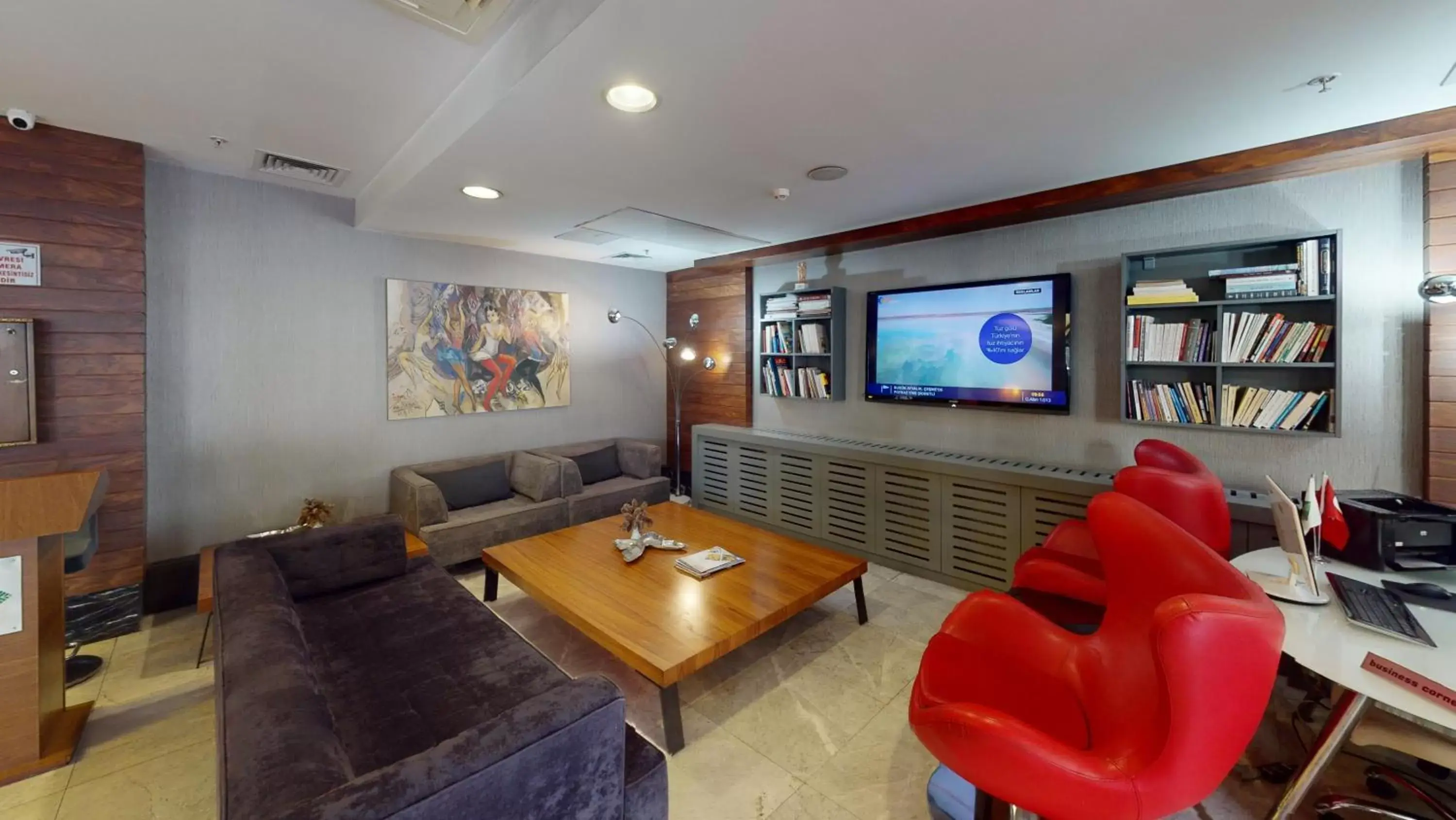 Communal lounge/ TV room, Seating Area in Mimi Hotel Ankara