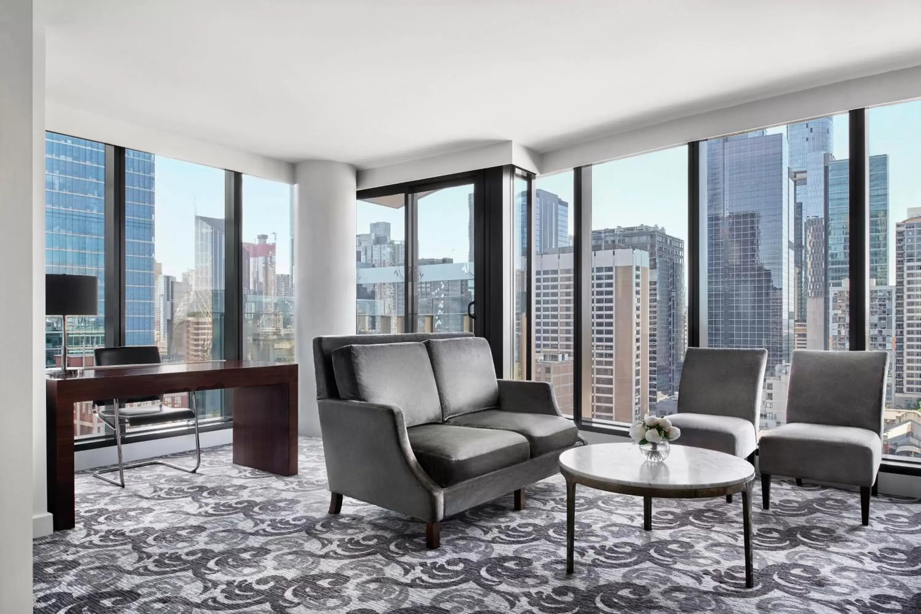 Living room, Seating Area in Sheraton Melbourne Hotel