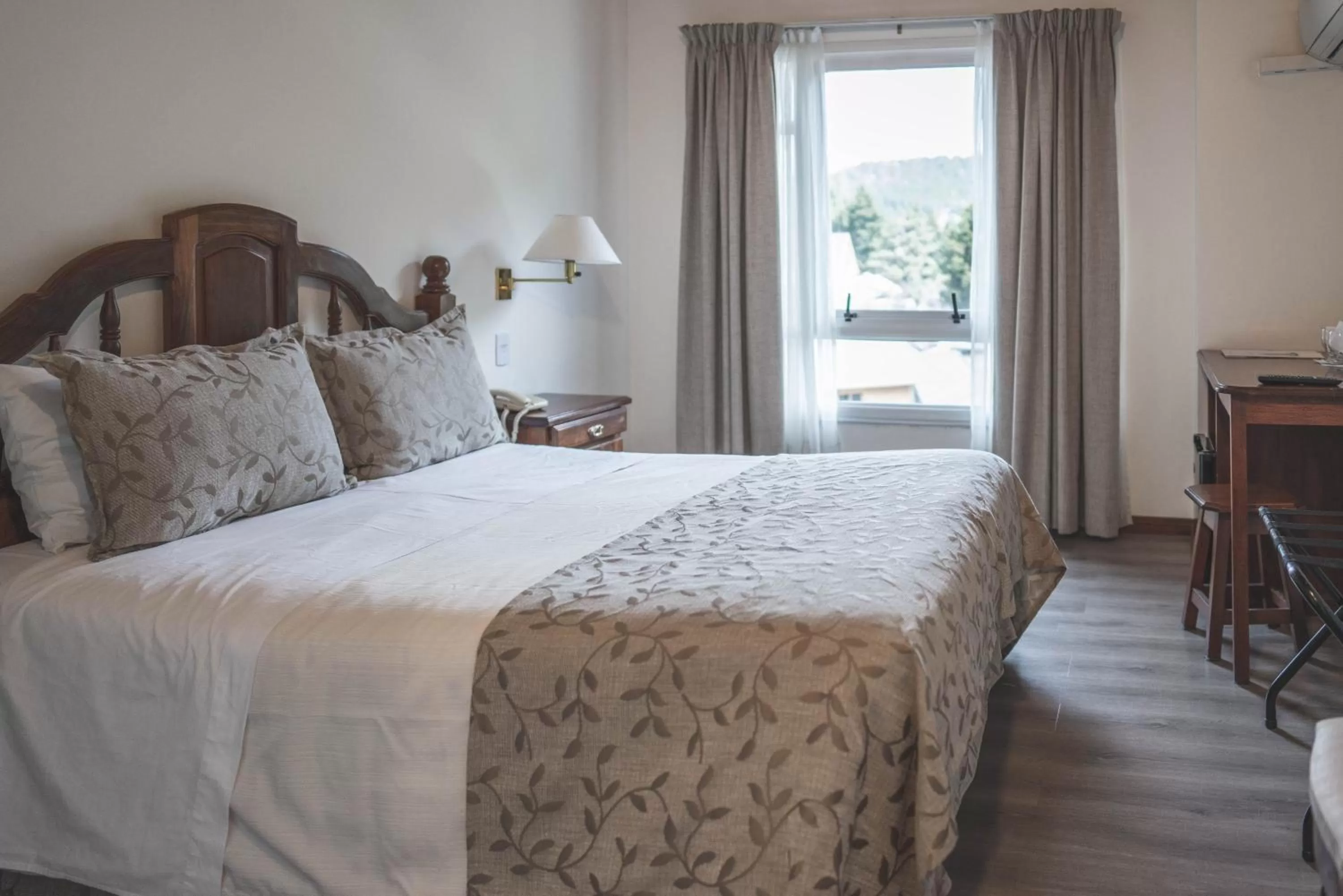 Bed in Patagonia Plaza Hotel