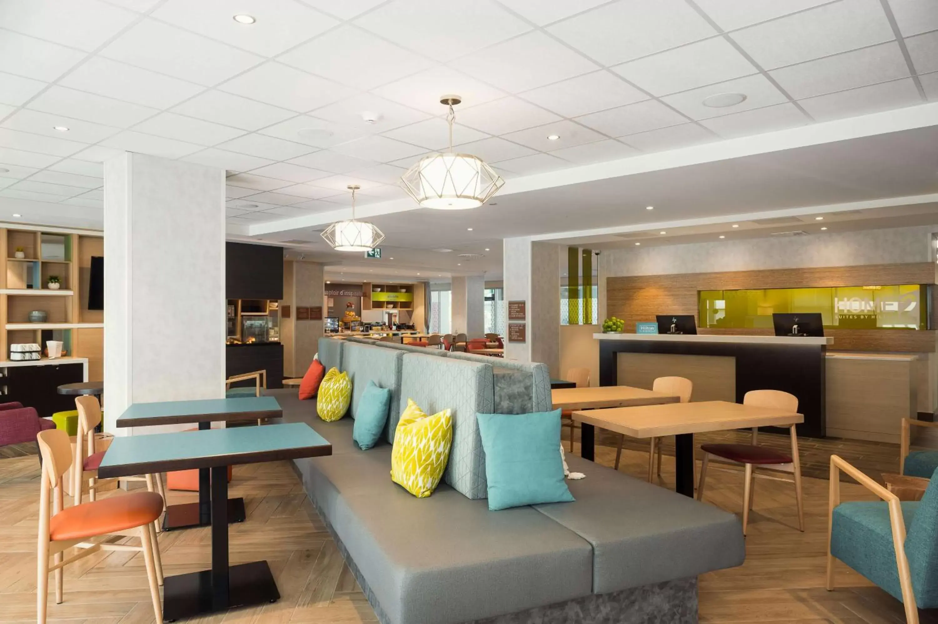 Lobby or reception, Lounge/Bar in Home2 Suites By Hilton Quebec City