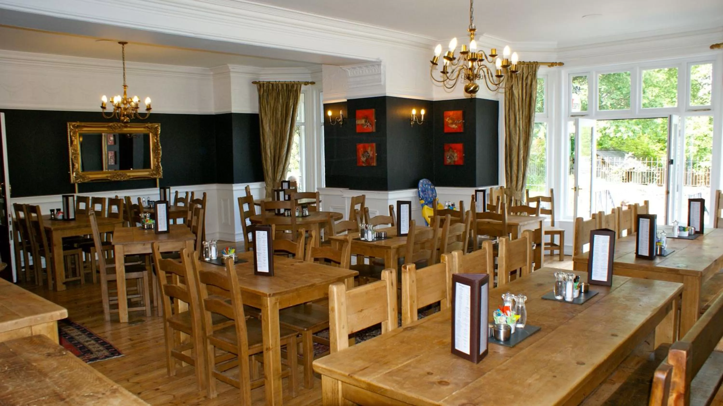 Restaurant/places to eat in Glan Aber Hotel