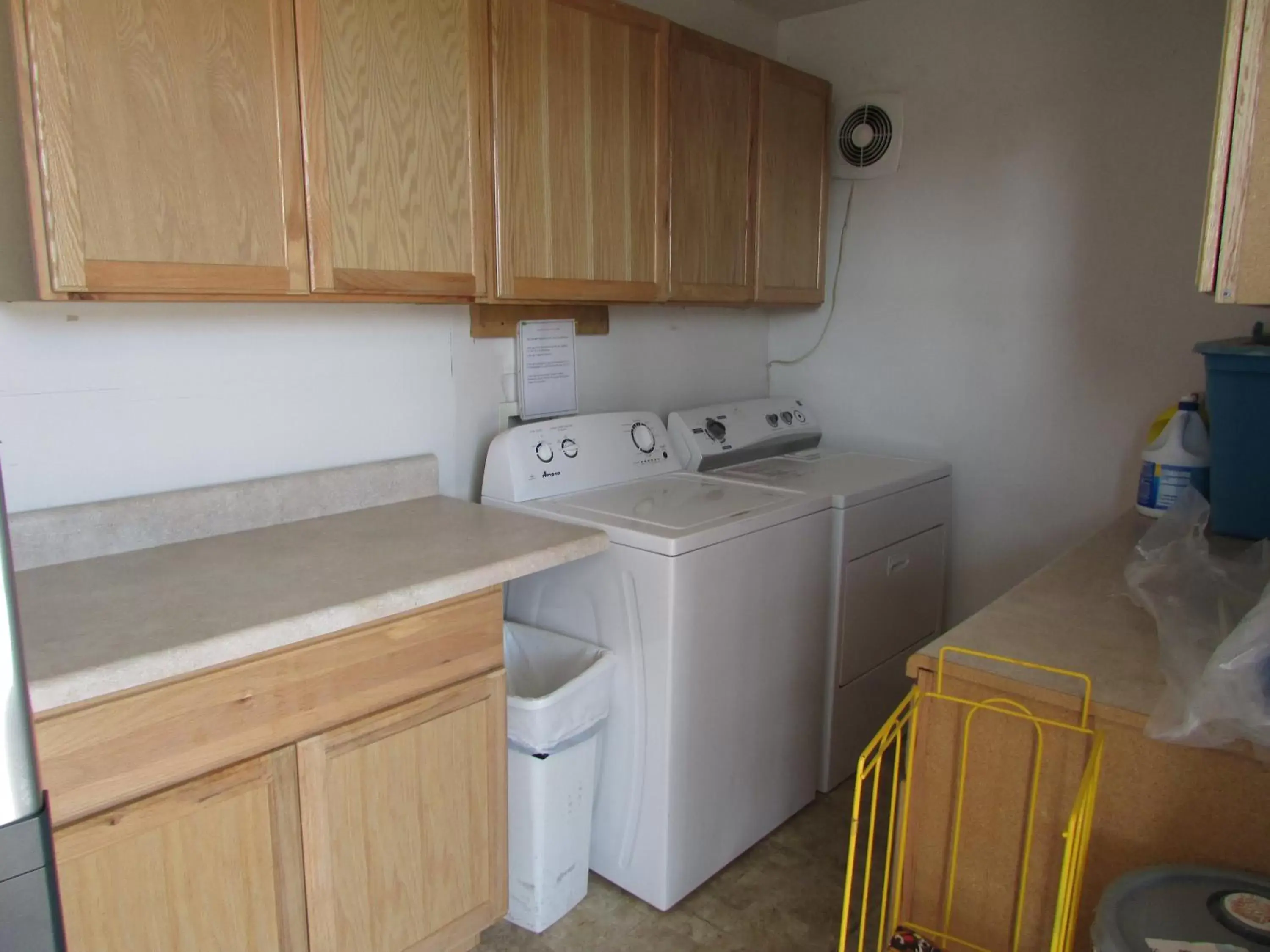 Area and facilities, Kitchen/Kitchenette in Douglas Inn & Suites, Blue Ridge, GA