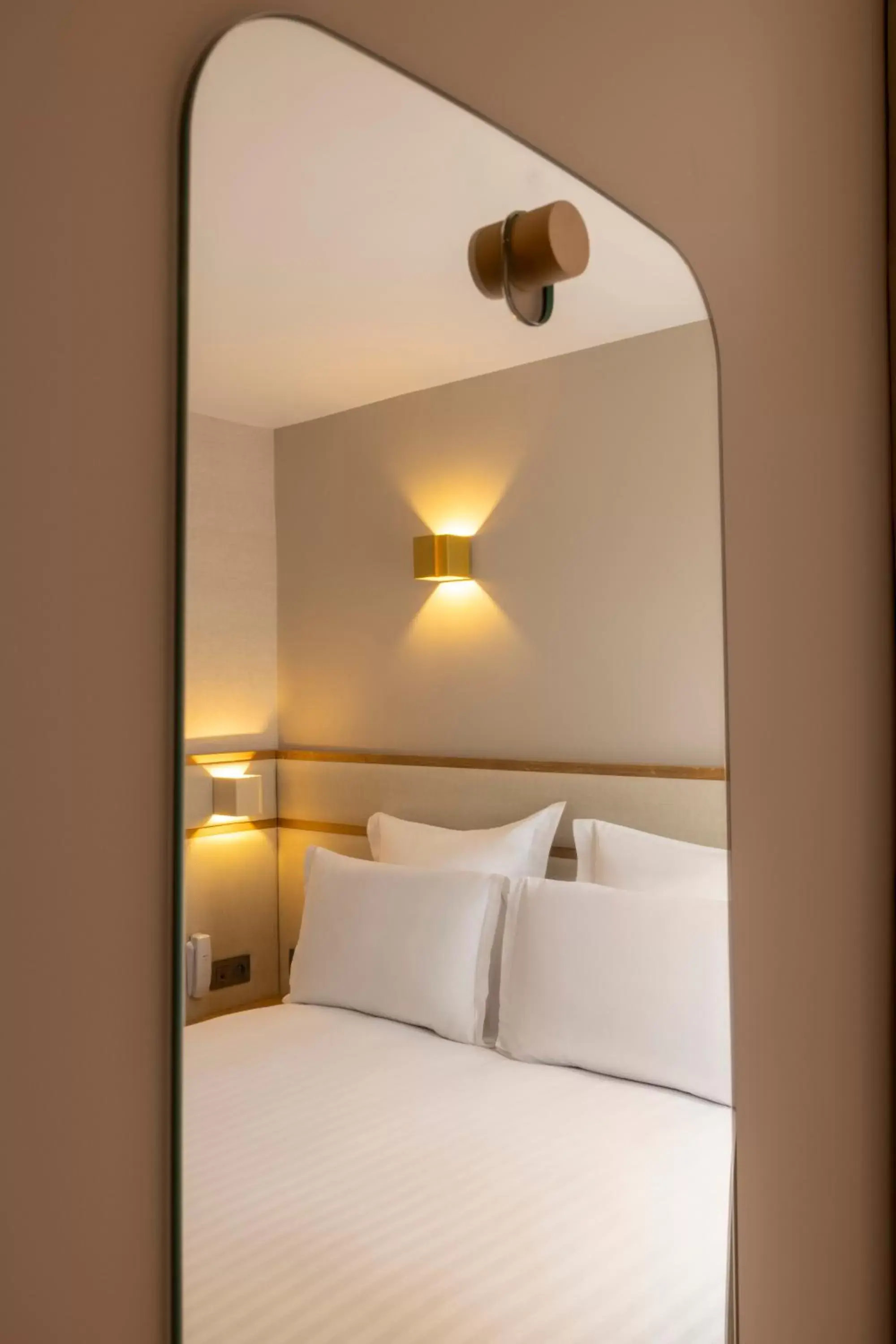 Bed in Hôtel Beige