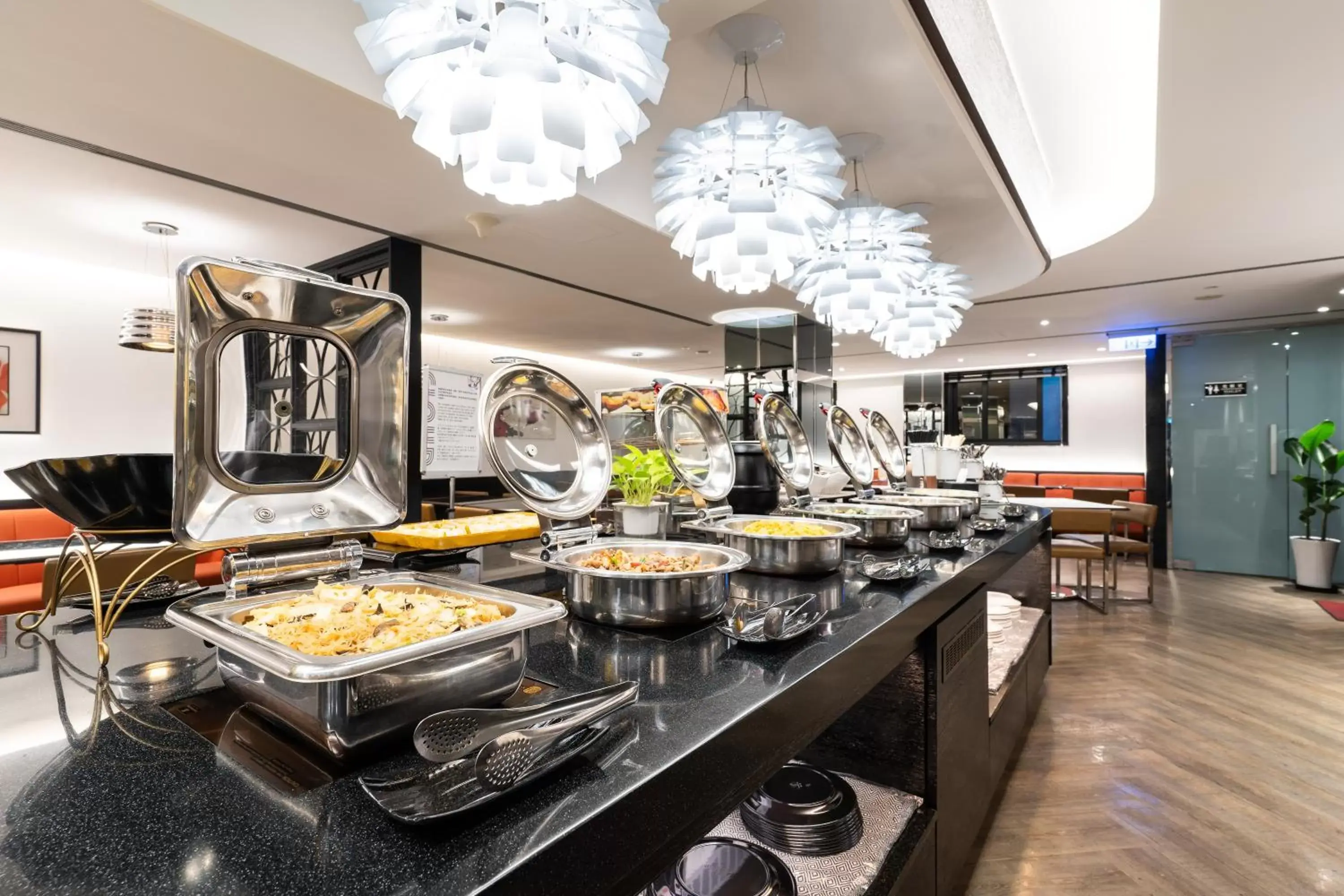 Breakfast in The Cloud Hotel Breakfast in The Cloud Hotel