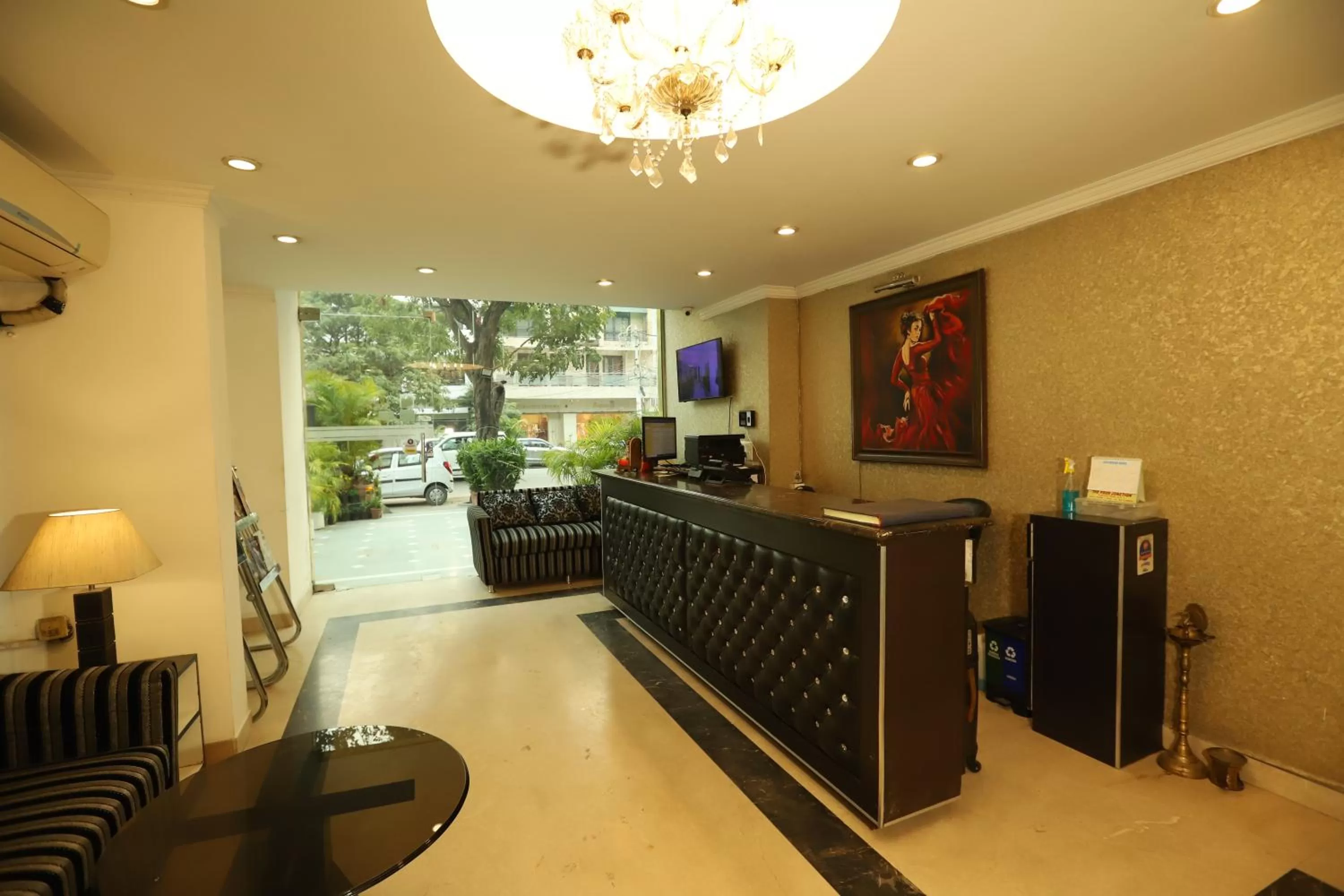 Lobby or reception in Hotel Capitol Hills - Greater Kailash Delhi