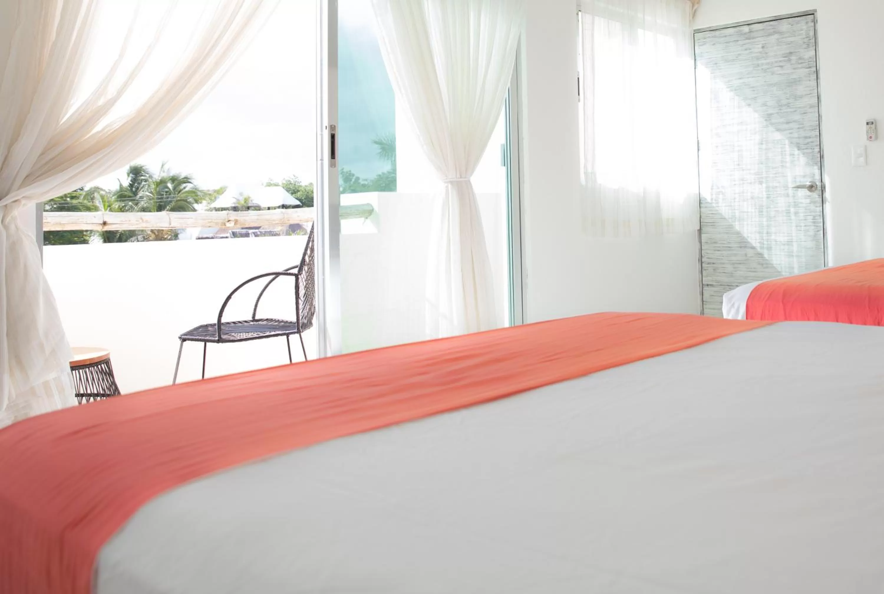 Balcony/Terrace, Bed in Villas H2O