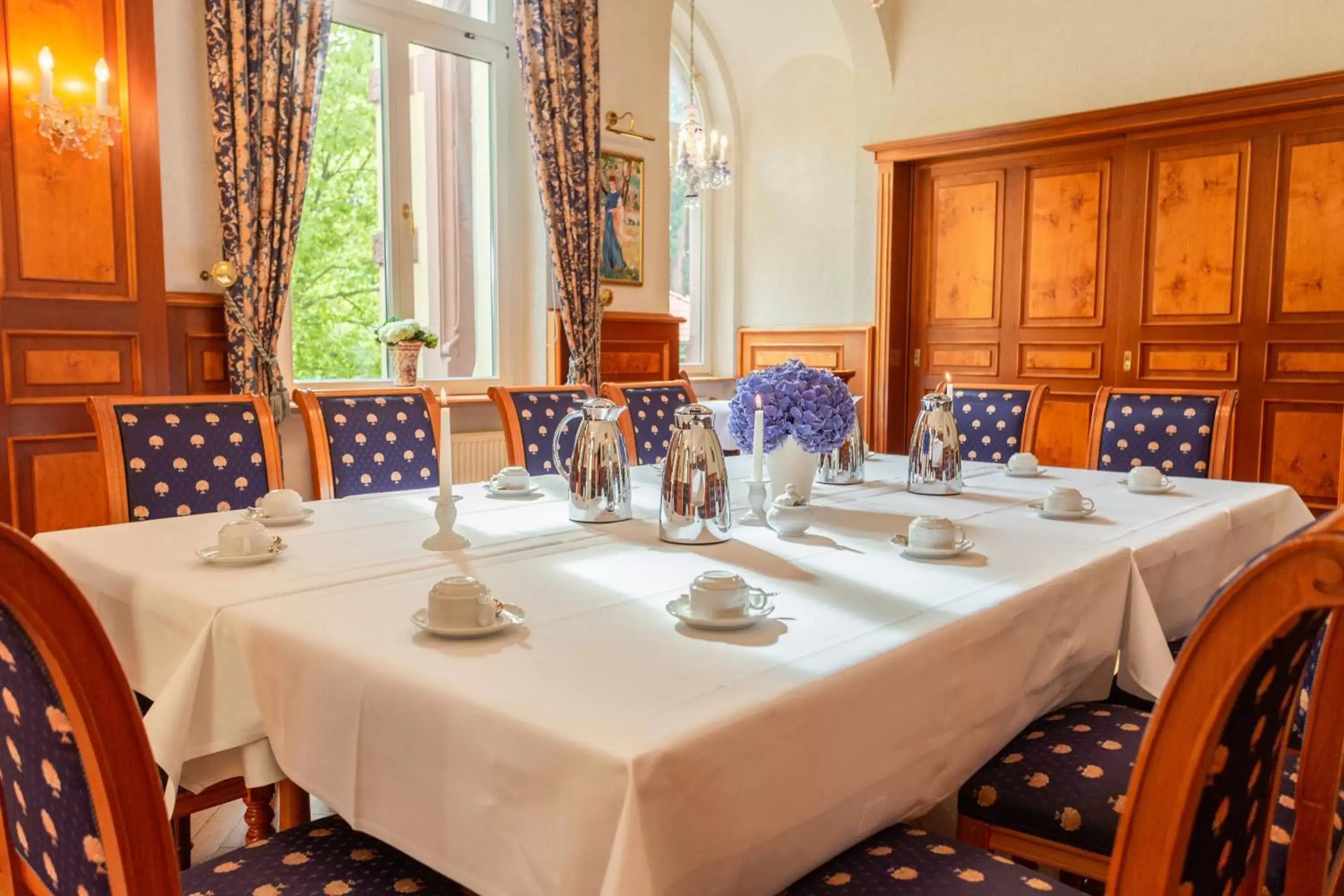 Meeting/conference room, Restaurant/Places to Eat in Hotel Erbprinzenpalais