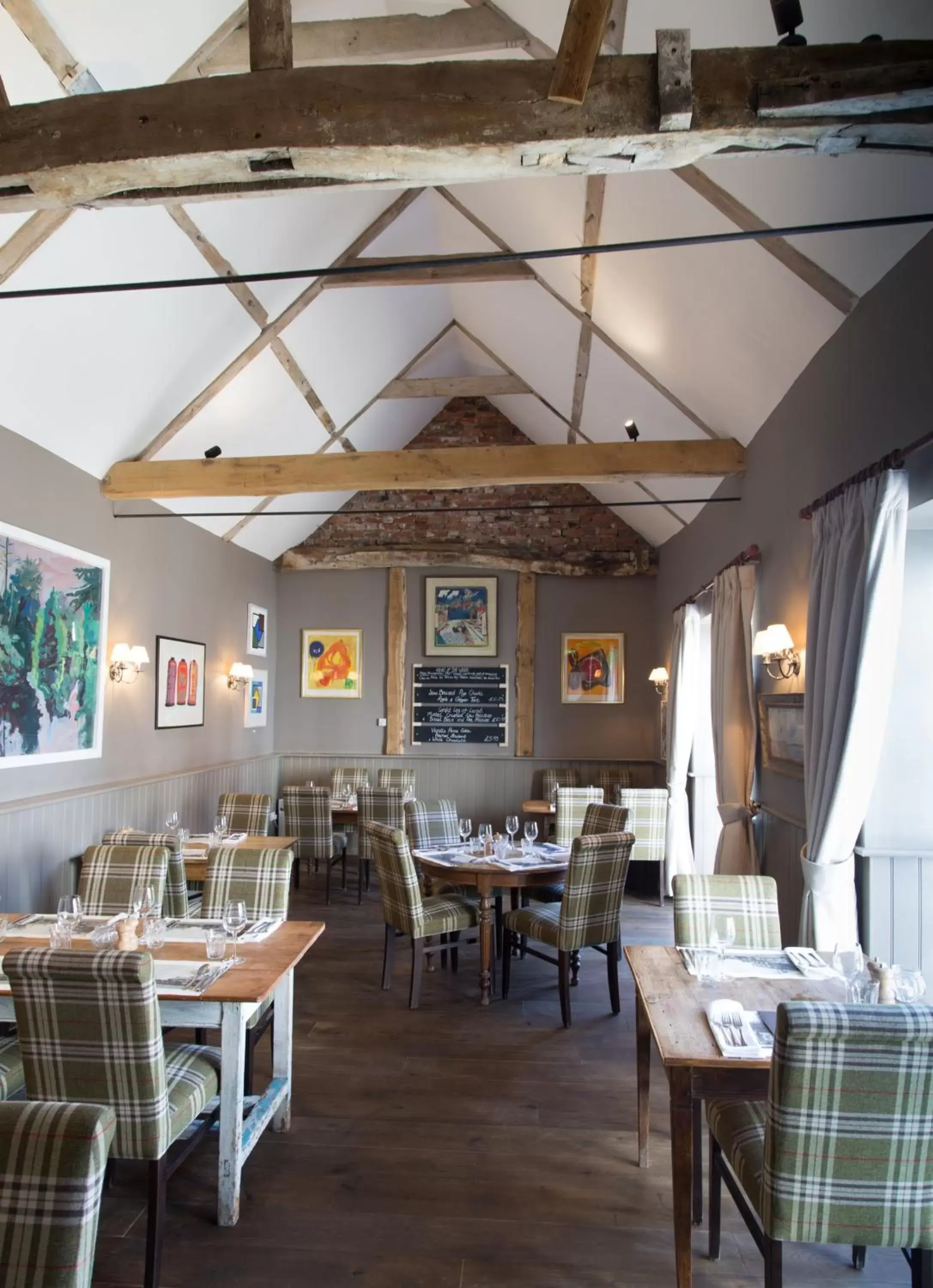Restaurant/Places to Eat in The Loddon Swan
