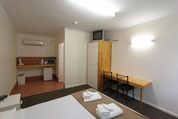 Single Room in Lazy River Motor Inn