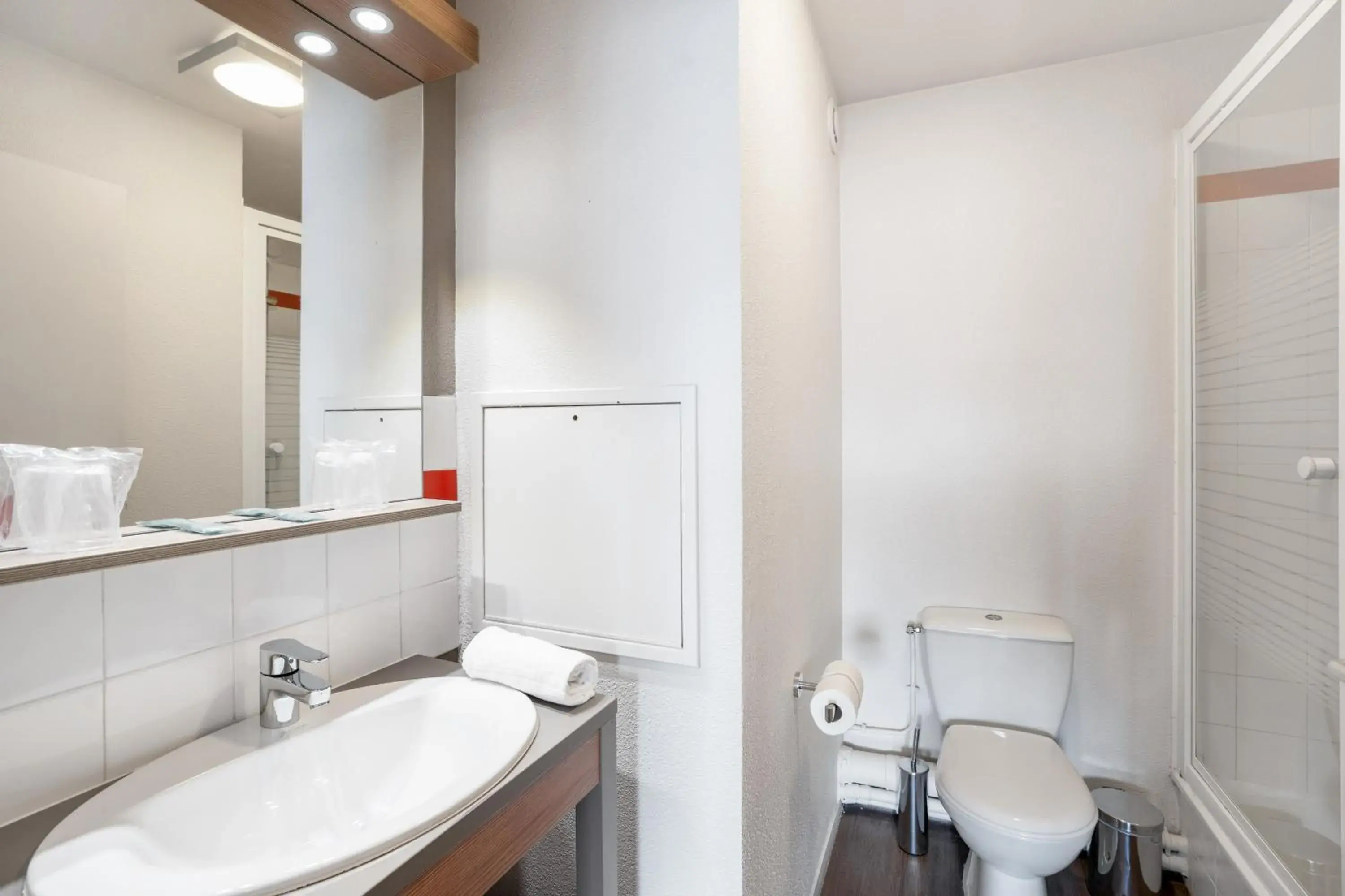 Bathroom in Appart'City Paris La Villette
