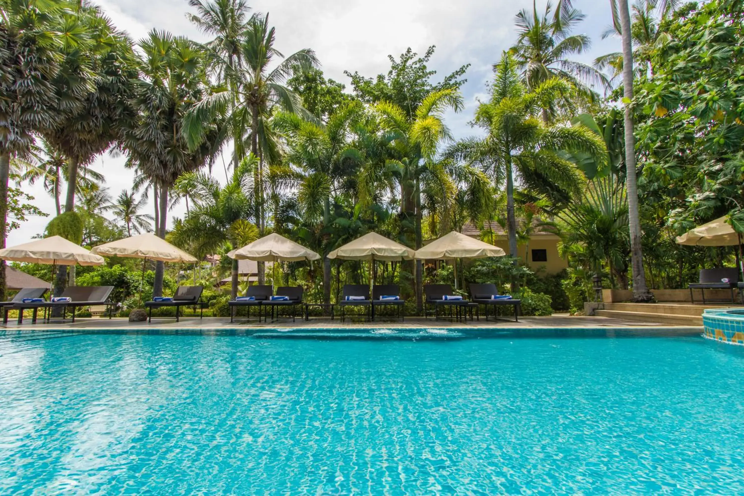 Swimming Pool in Anda Lanta Resort