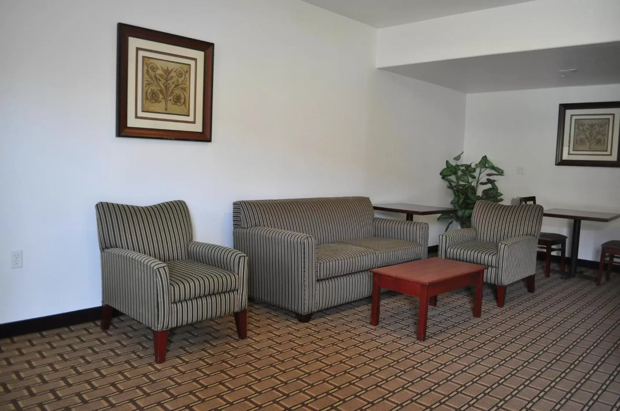 Lobby or reception, Seating Area in Baymont by Wyndham Ridgecrest