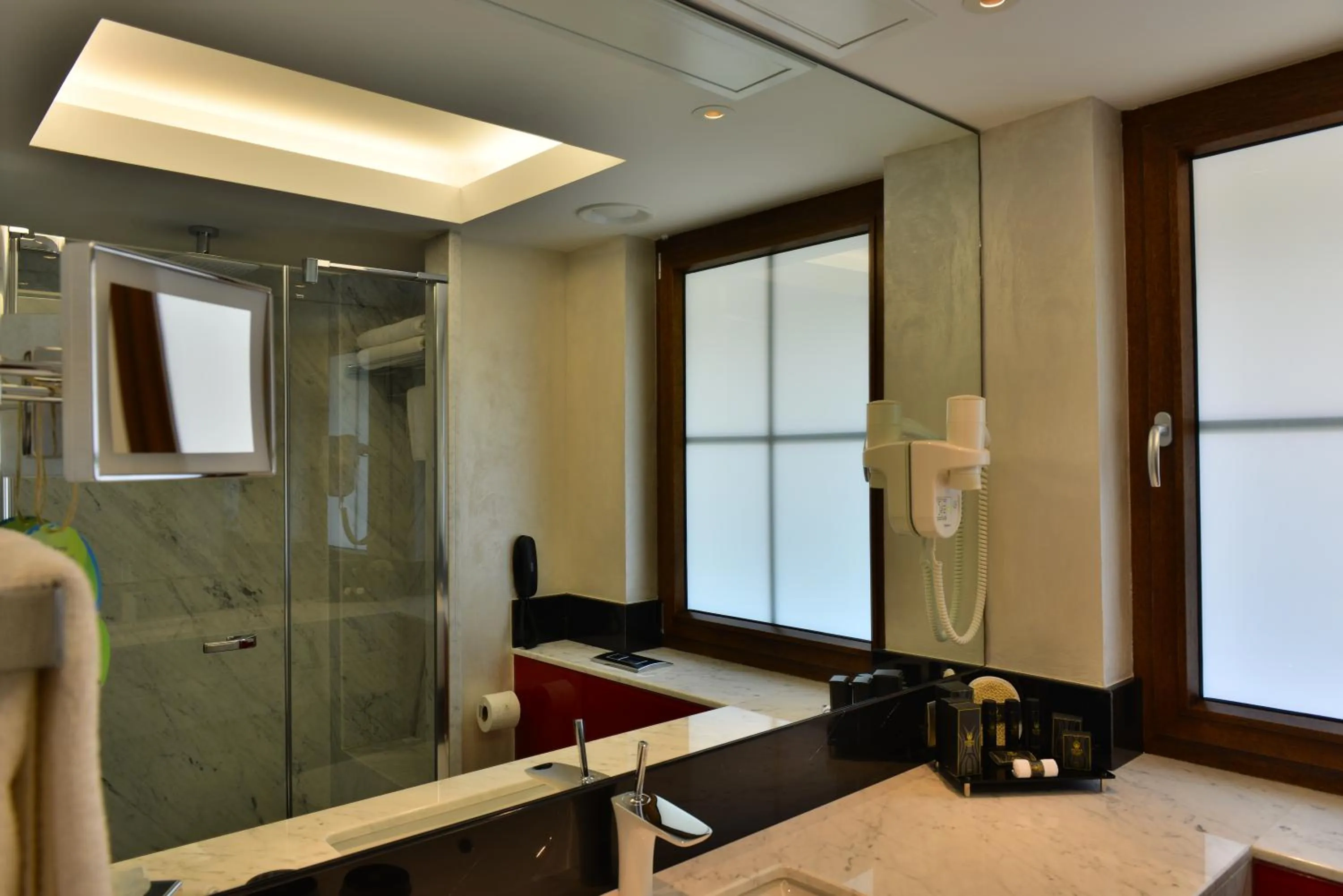 Bathroom in Warwick Ankara