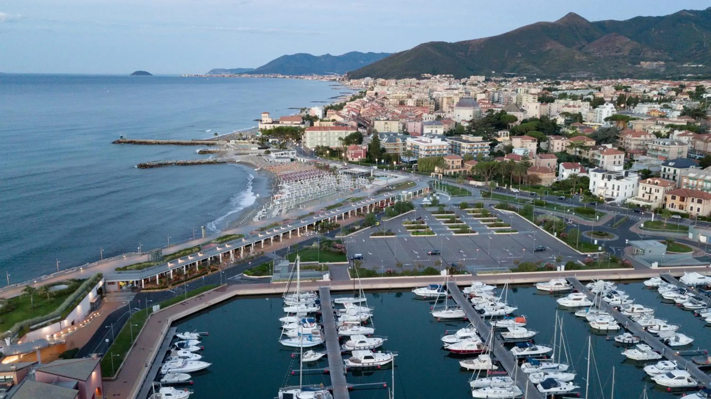 Beach, Bird's-eye View in Hotel Garden Lido