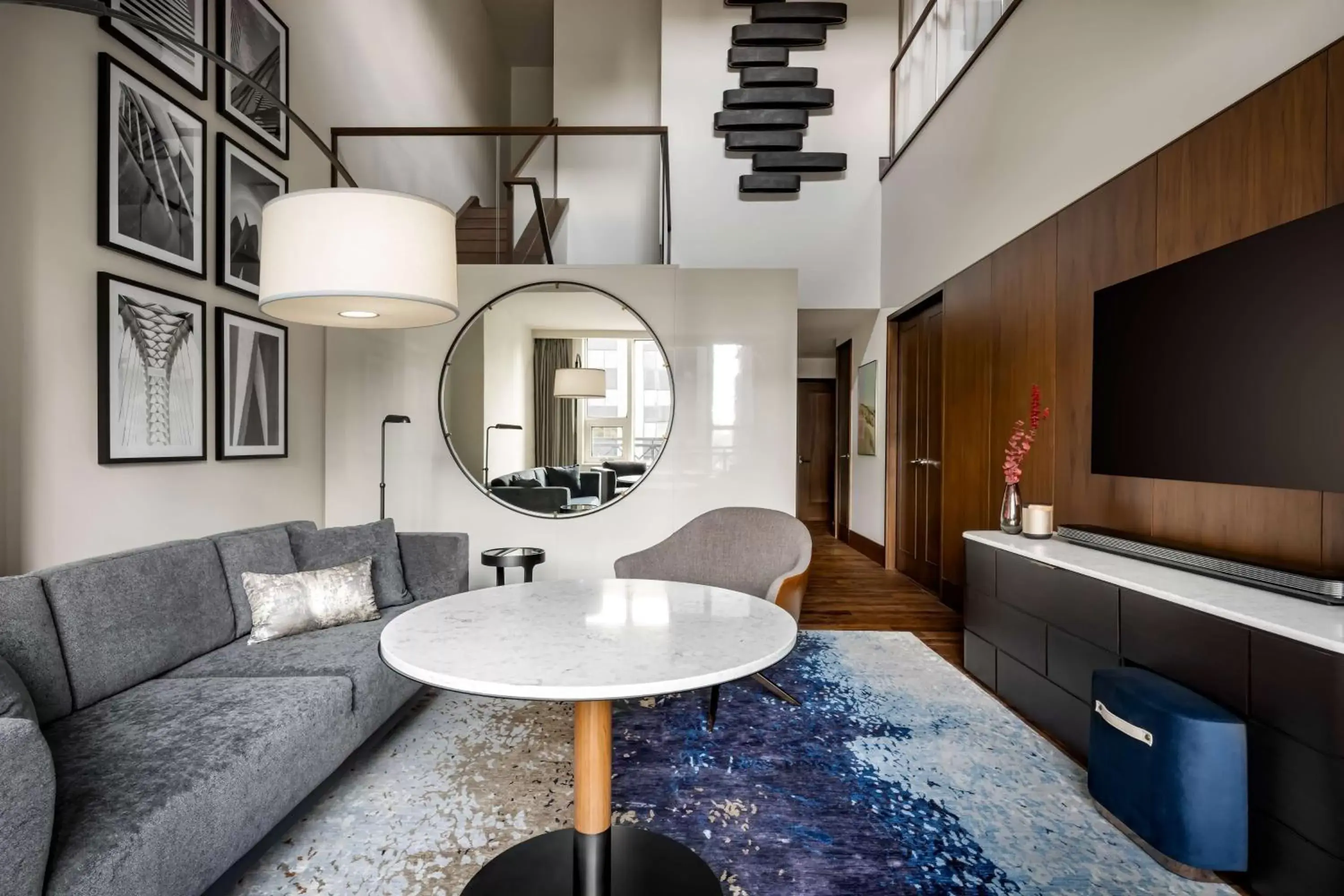 Photo of the whole room, Seating Area in Park Hyatt Toronto