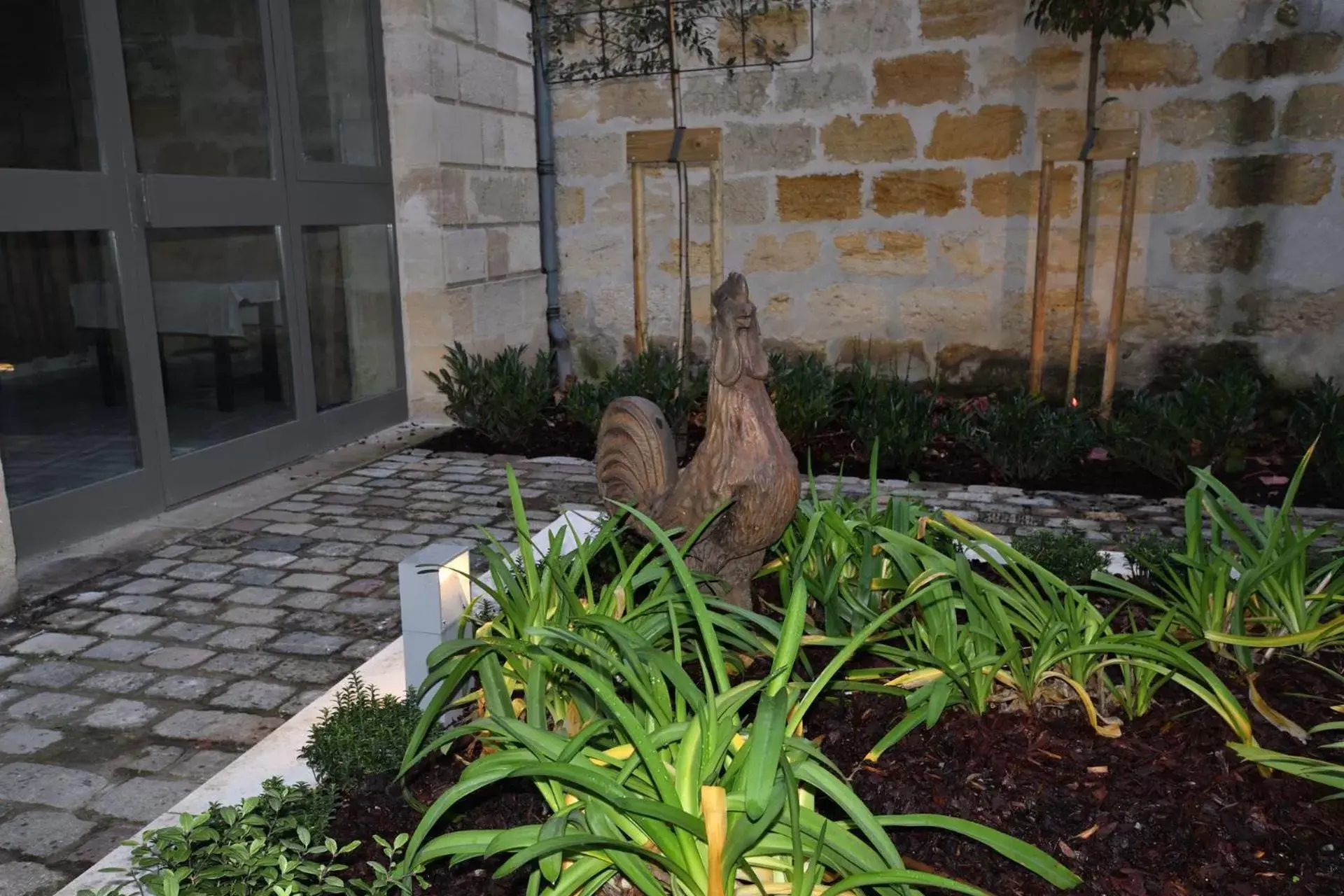 Patio in Hôtel La Maison Bord'eaux