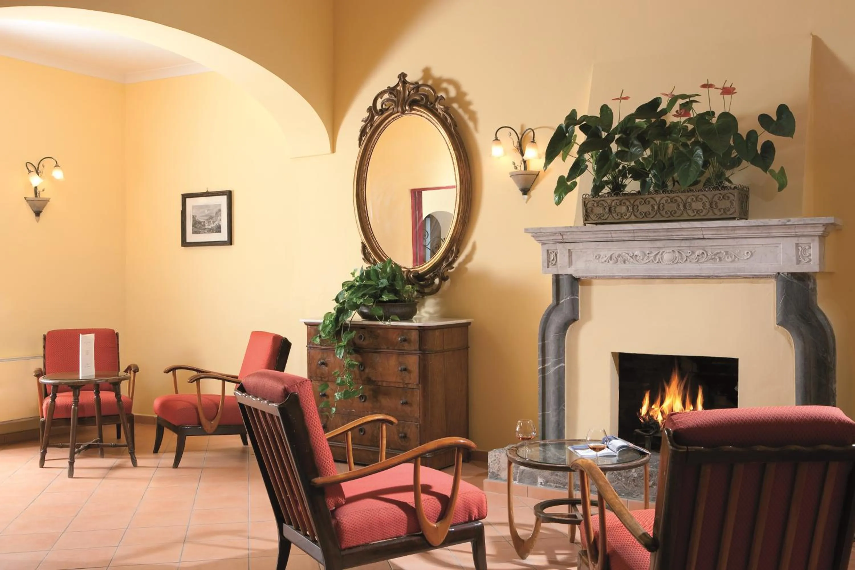 Communal lounge/ TV room in Hotel Iaccarino