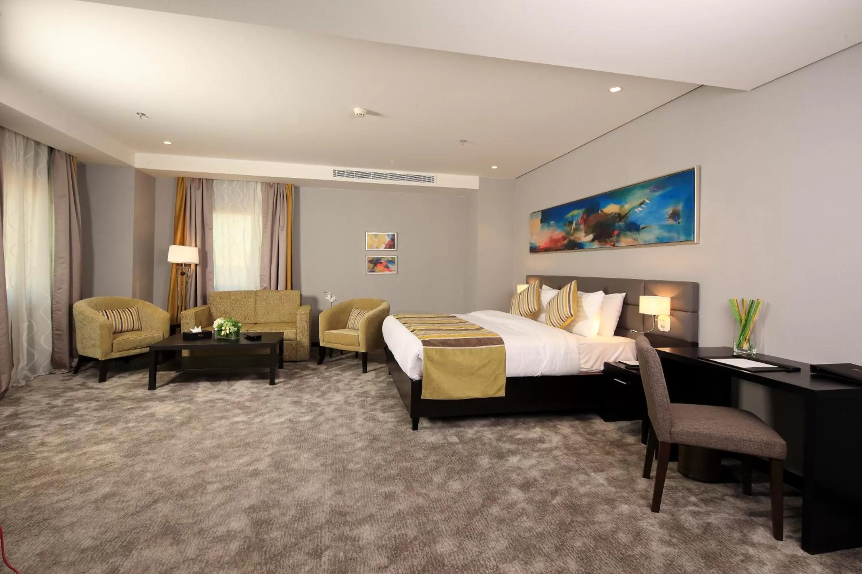 Photo of the whole room, Bed in Best Western Plus Fursan