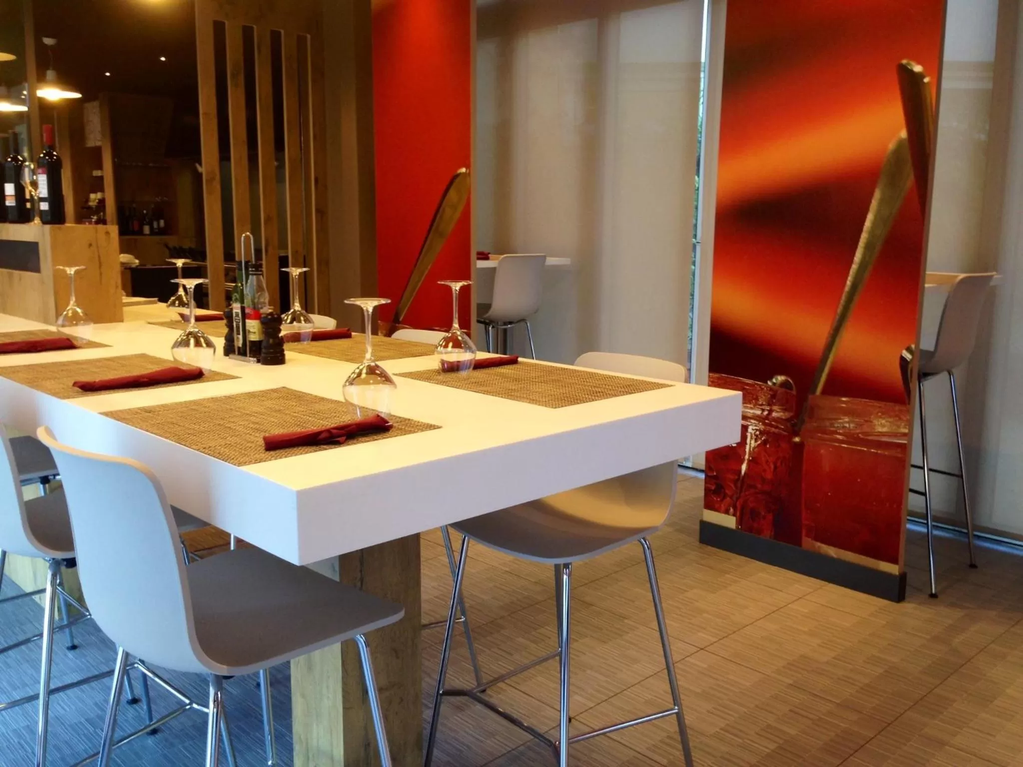 Restaurant/places to eat in Ibis Sevilla