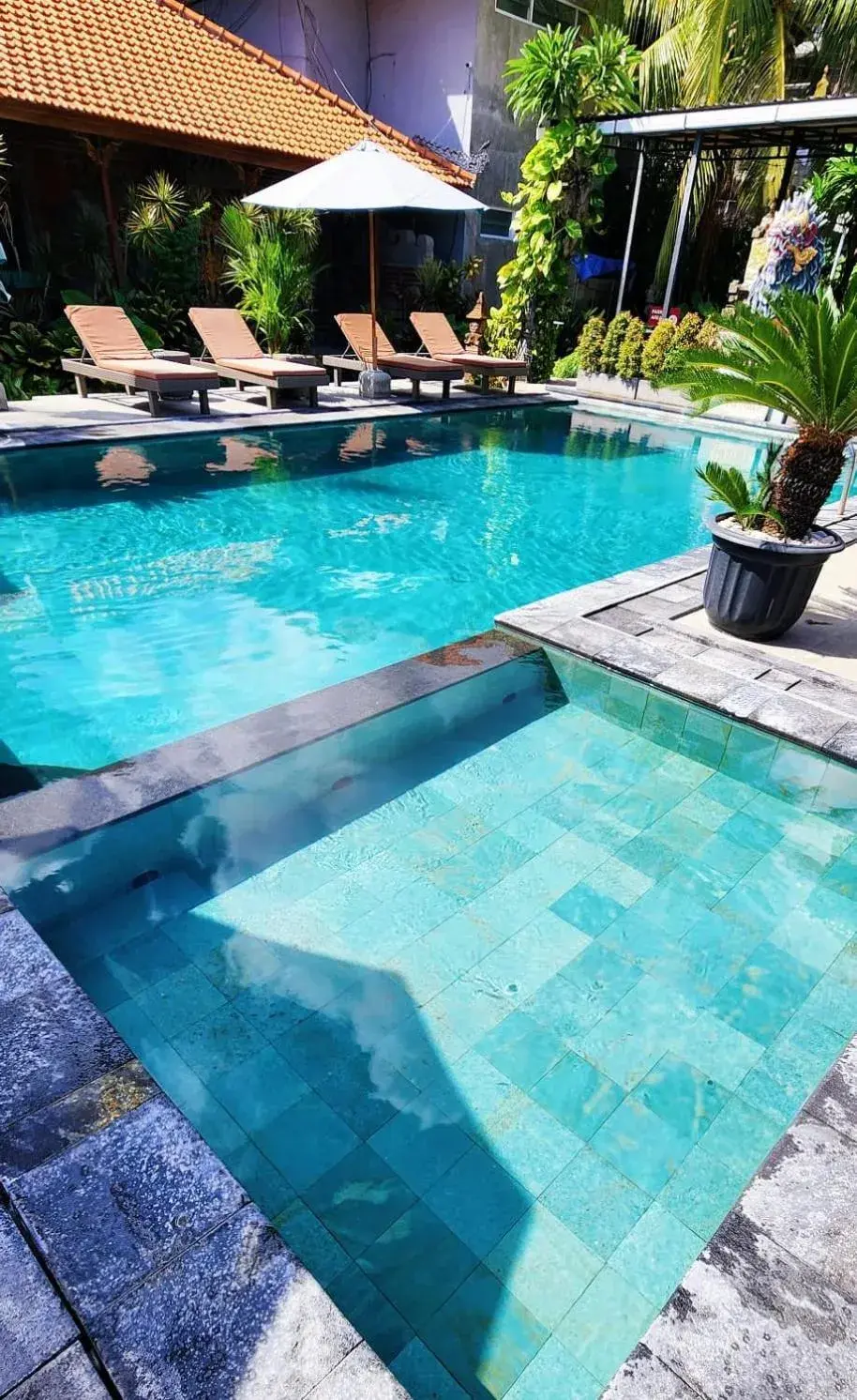 Swimming Pool in Puri Gopa Hotel