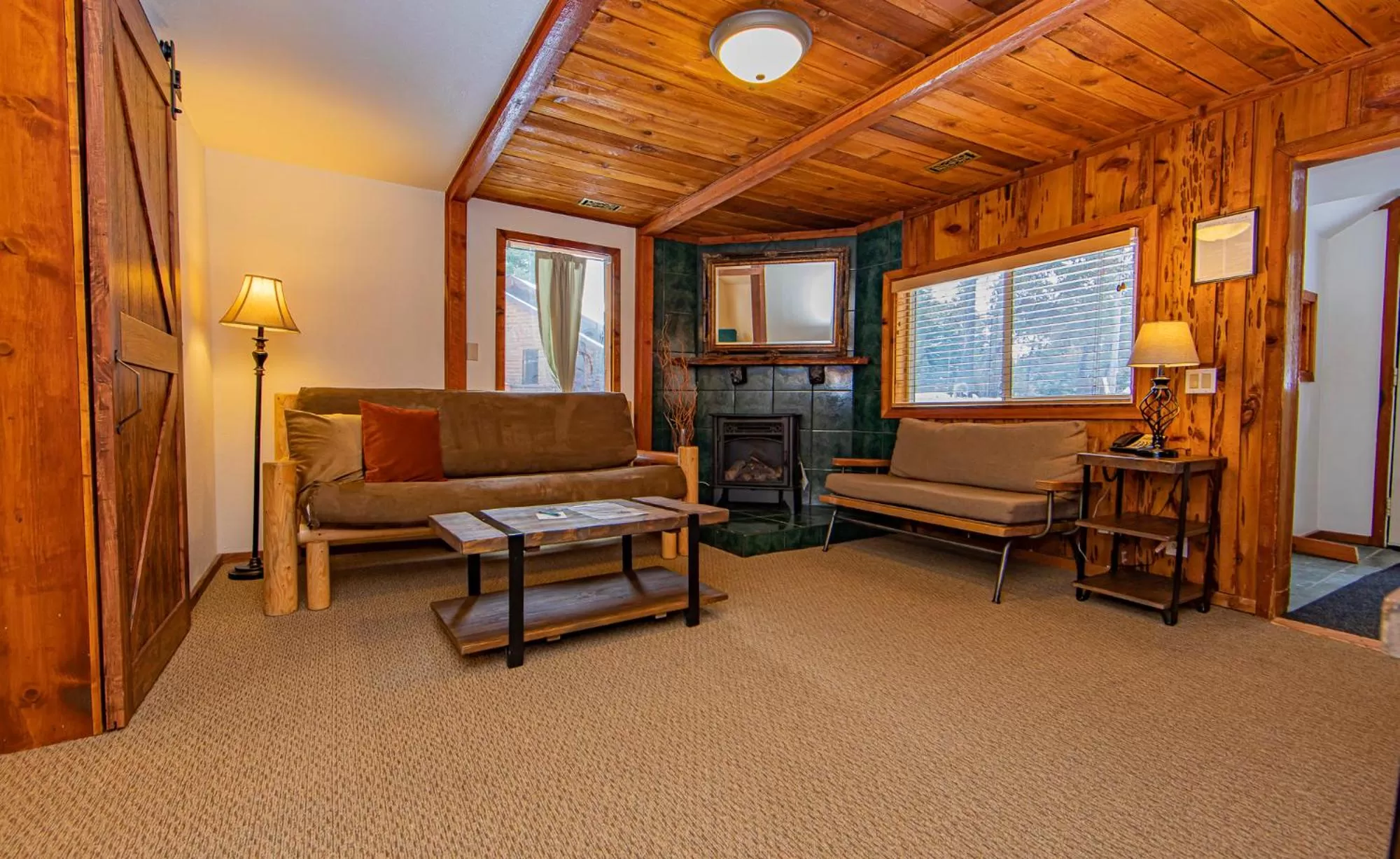 Living room in Cooper Spur Mountain Resort