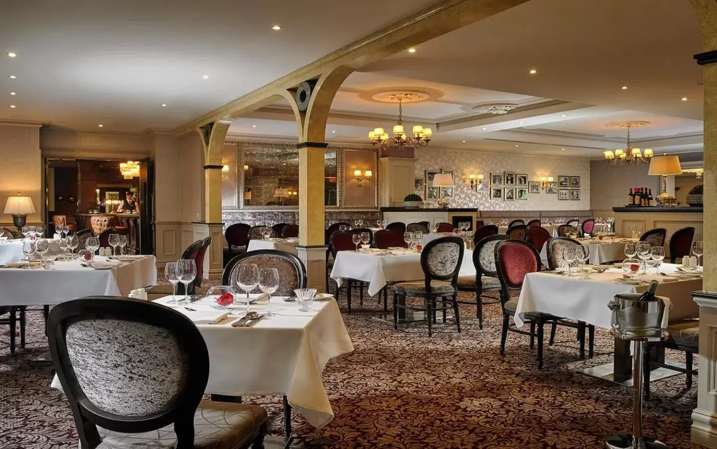 Restaurant/Places to Eat in The Rose Hotel