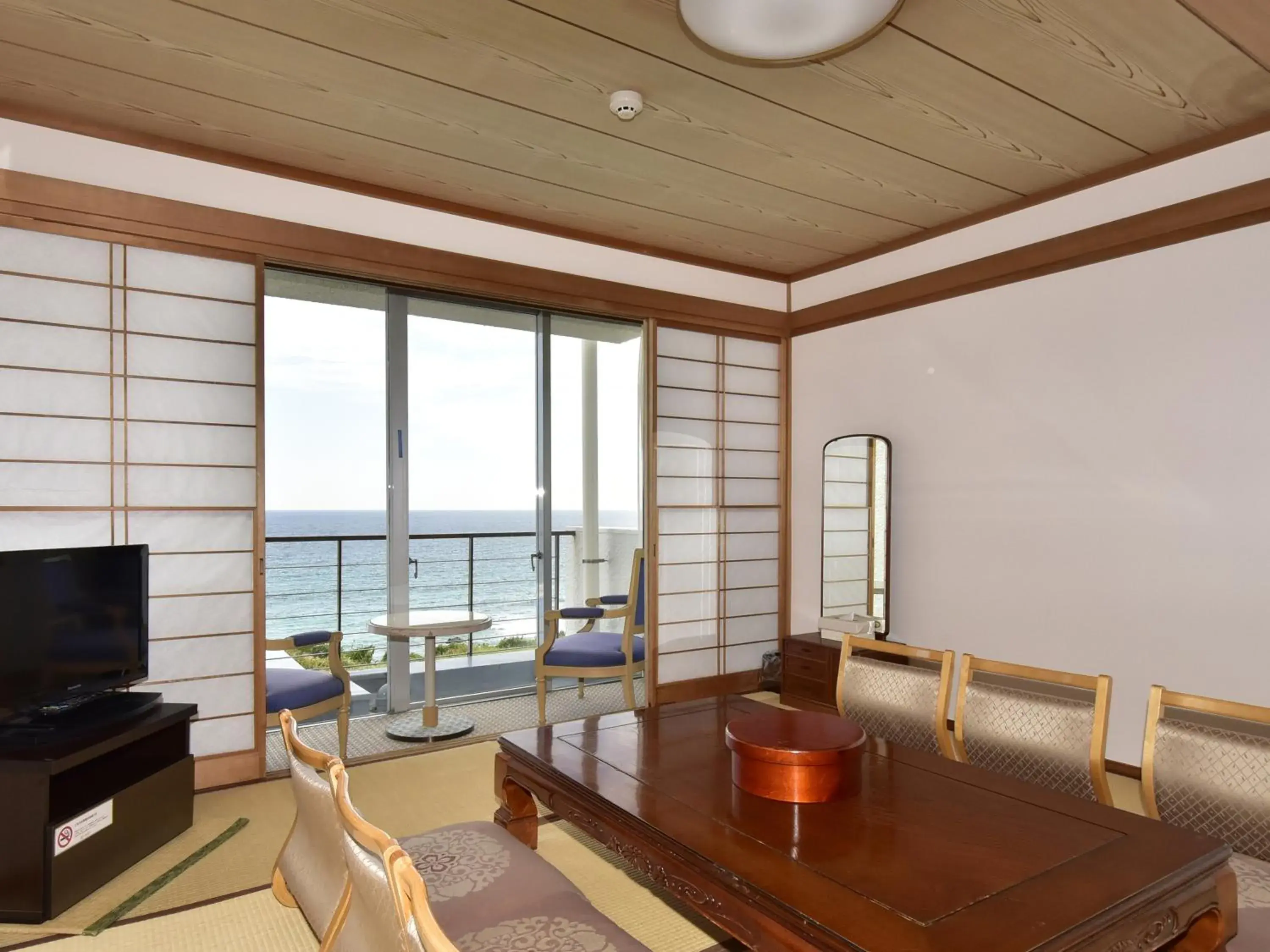 Photo of the whole room in Shimoda Prince Hotel