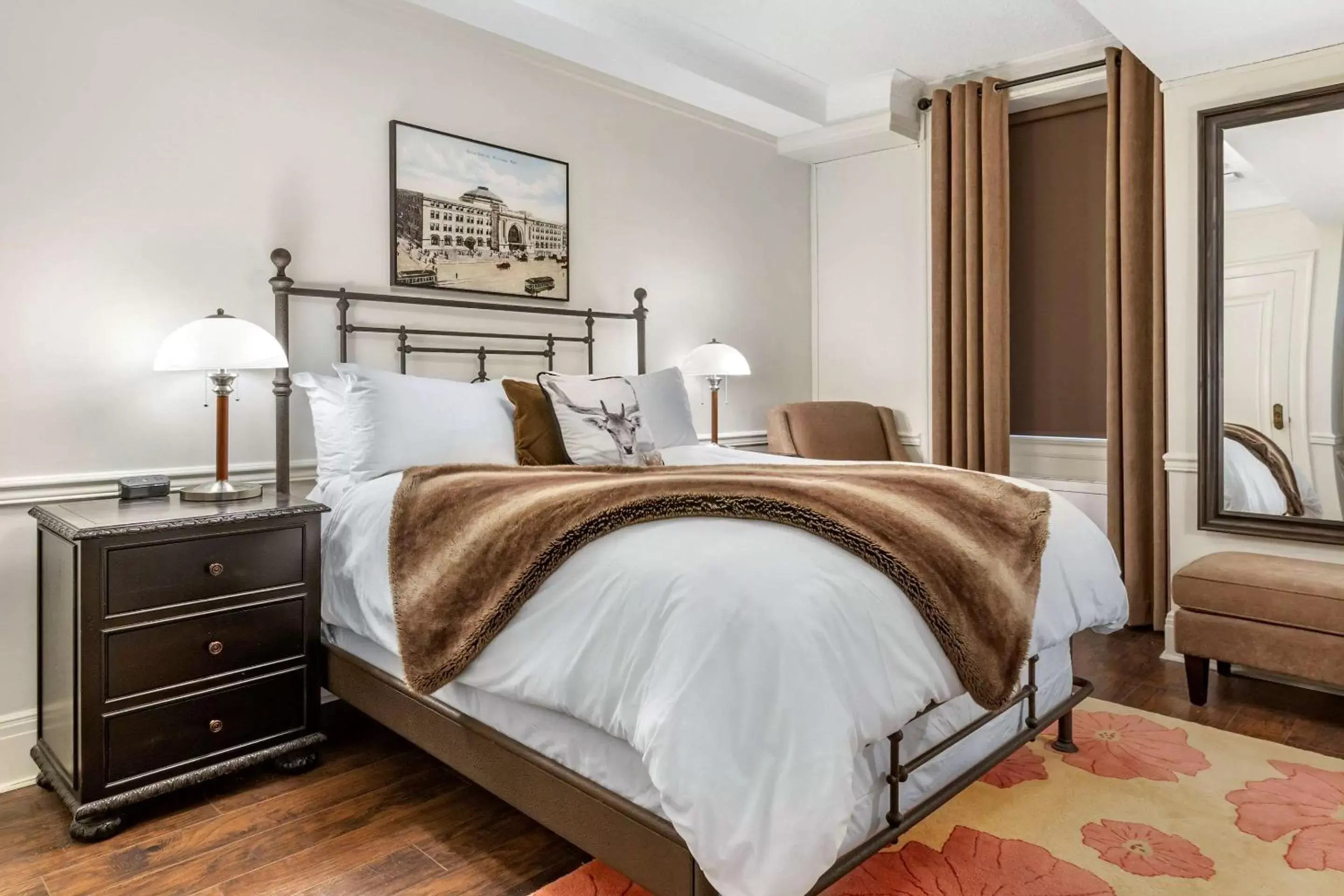 Photo of the whole room, Bed in The Fort Garry Hotel, Spa and Conference Centre, Ascend Hotel Collection