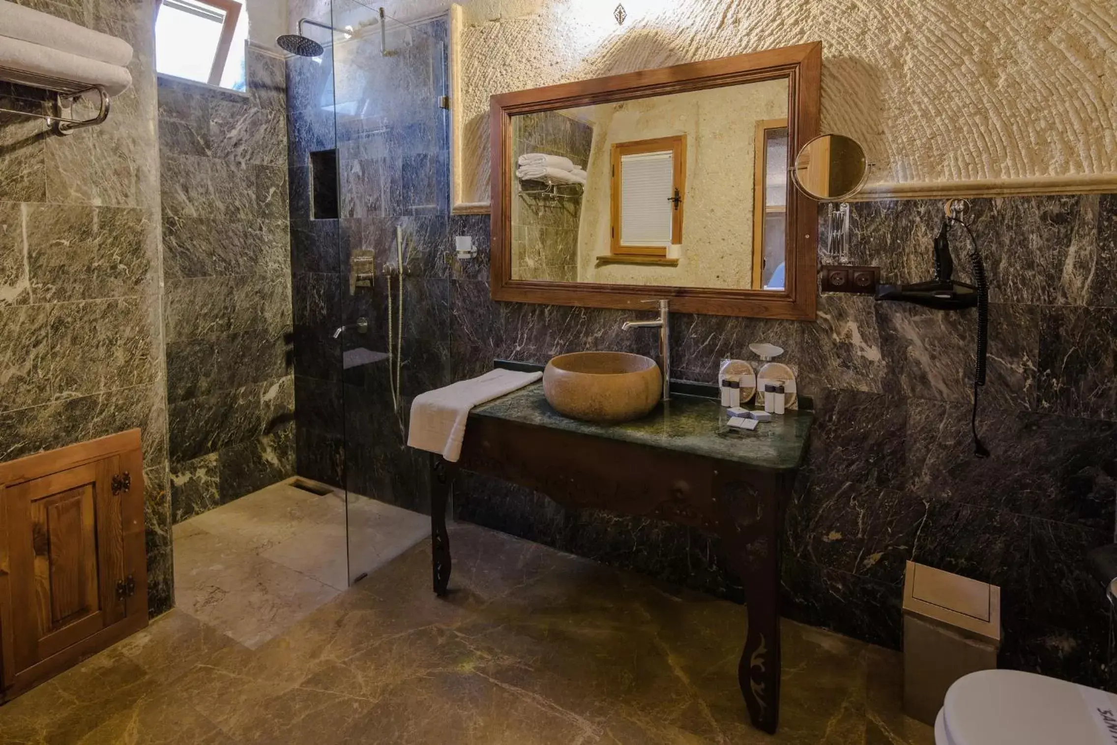 Toilet, Bathroom in Lunar Cappadocia Hotel